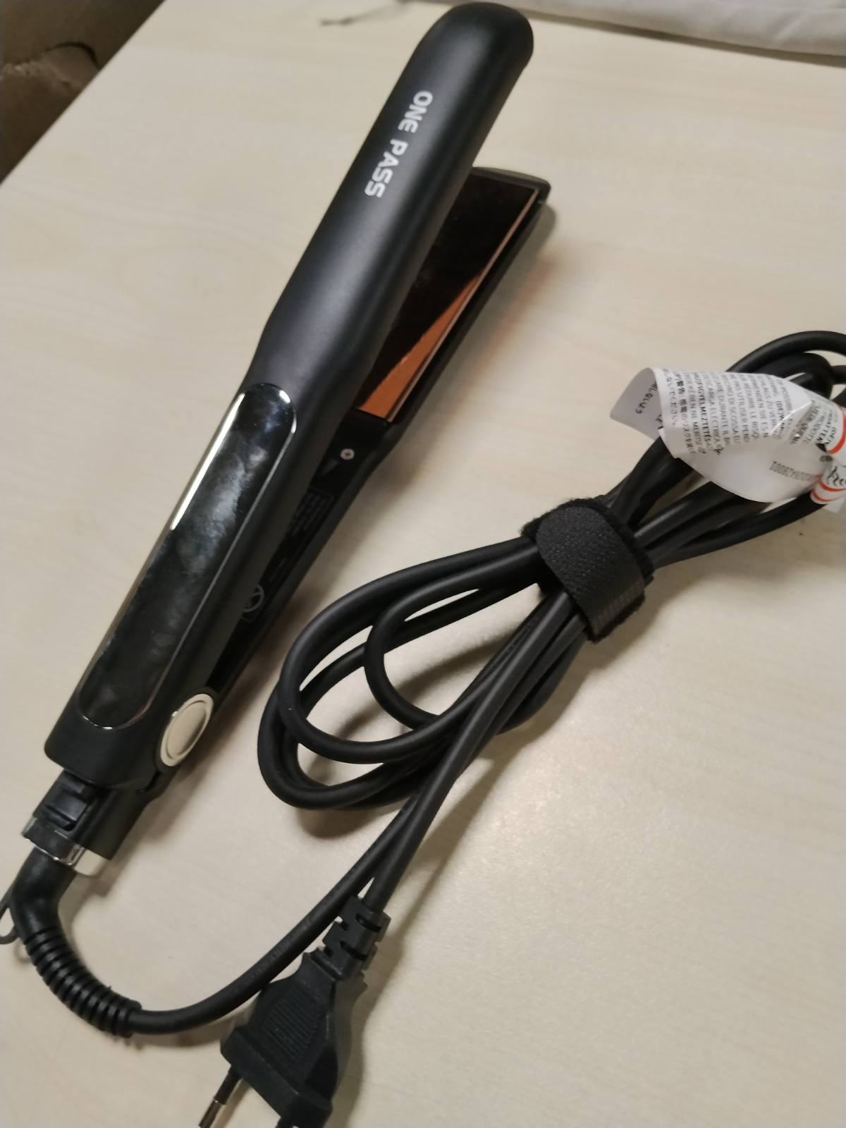 289706 - Pjastër flokësh me pllaka të lëmuara titaniumi, hekur i sheshtë me jone negative, ngrohje e shpejtë 20 sekonda, ekran LCD, tension universal, hekur 2 në 1 (i zi)