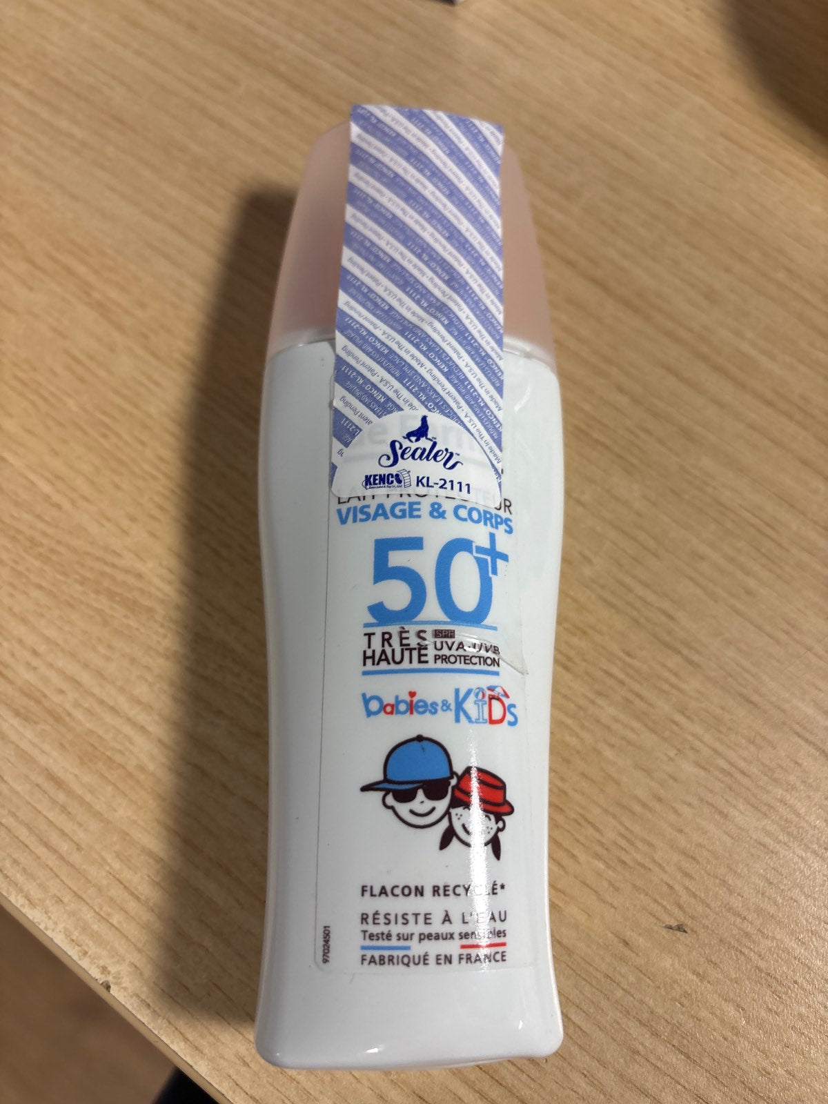 322646 - CORINE DE FARME Qumësht mbrojtës për foshnje dhe fëmijë SPF 50, 150 ml, përdorim i përditshëm