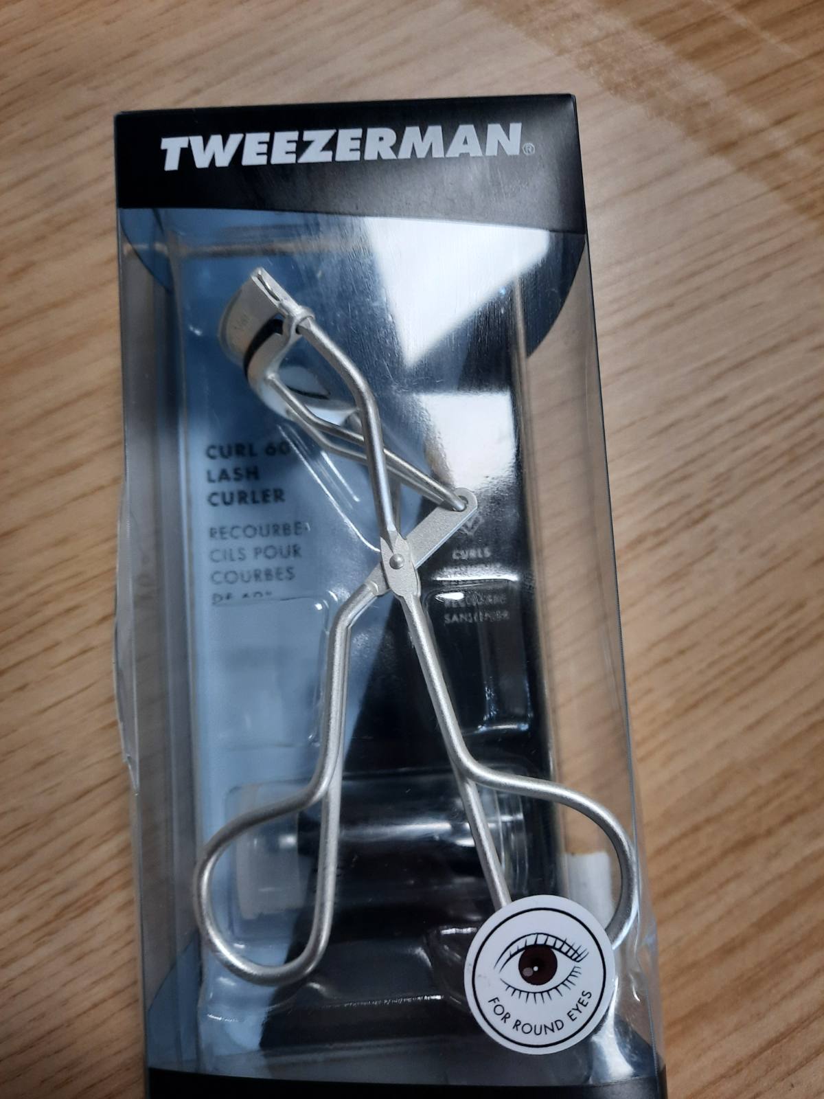 321428 - TWEEZERMAN Kaçurrela për qerpikët 60, për sy të rrumbullakët, përfshin 3 jastëkë zëvendësues, çelik inox, Platin