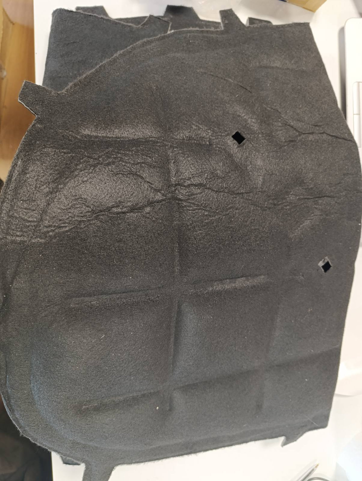 313368 - QWORK® Tapeti izolues i kapakut të motorrit, i pajtueshëm me VW Golf 6