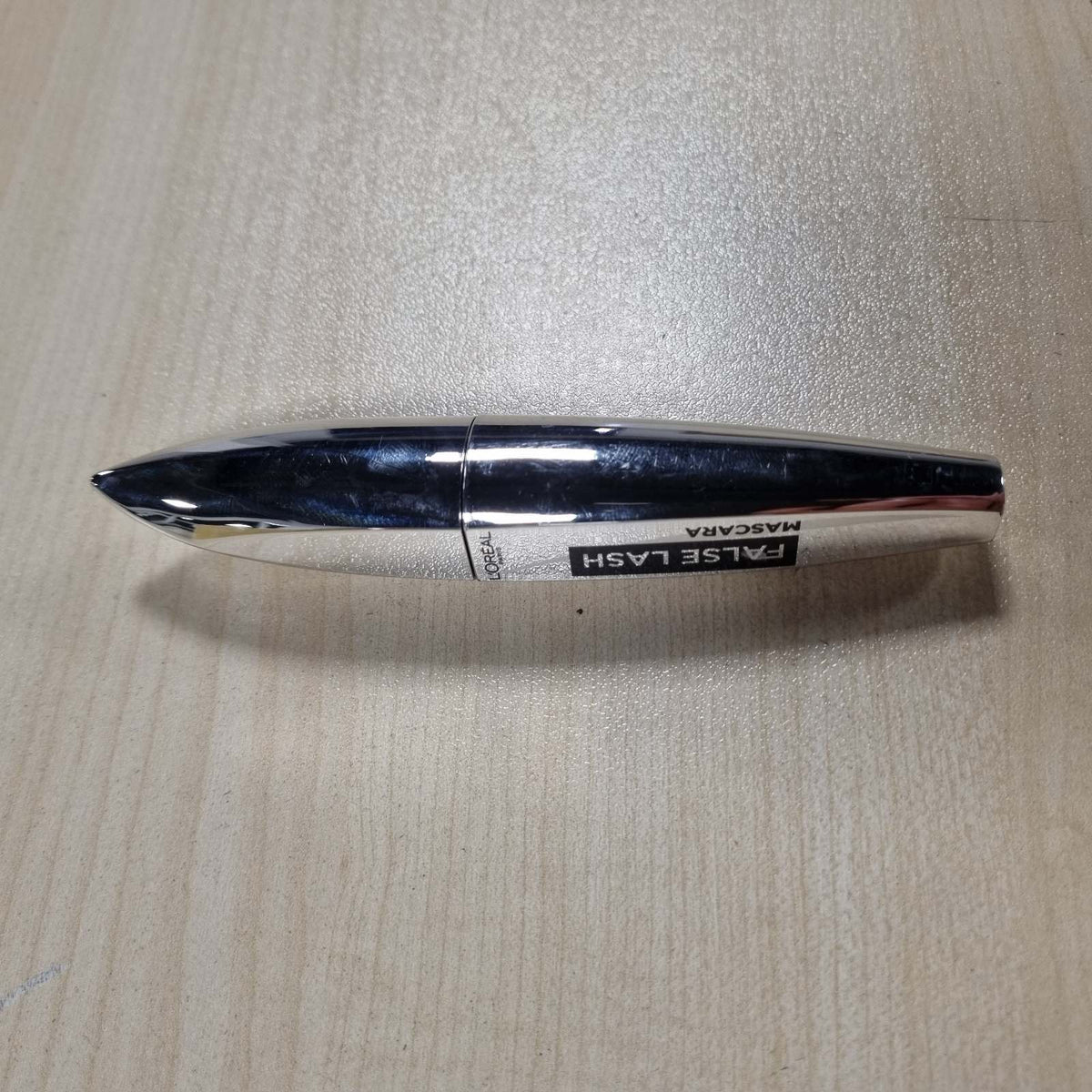 302438 - L'ORÉAL PARIS Rimel për Volum dhe Kaçurrela - 8.9 ml, efekt intensiv i zi, pa grumbuj, ekstra e zezë