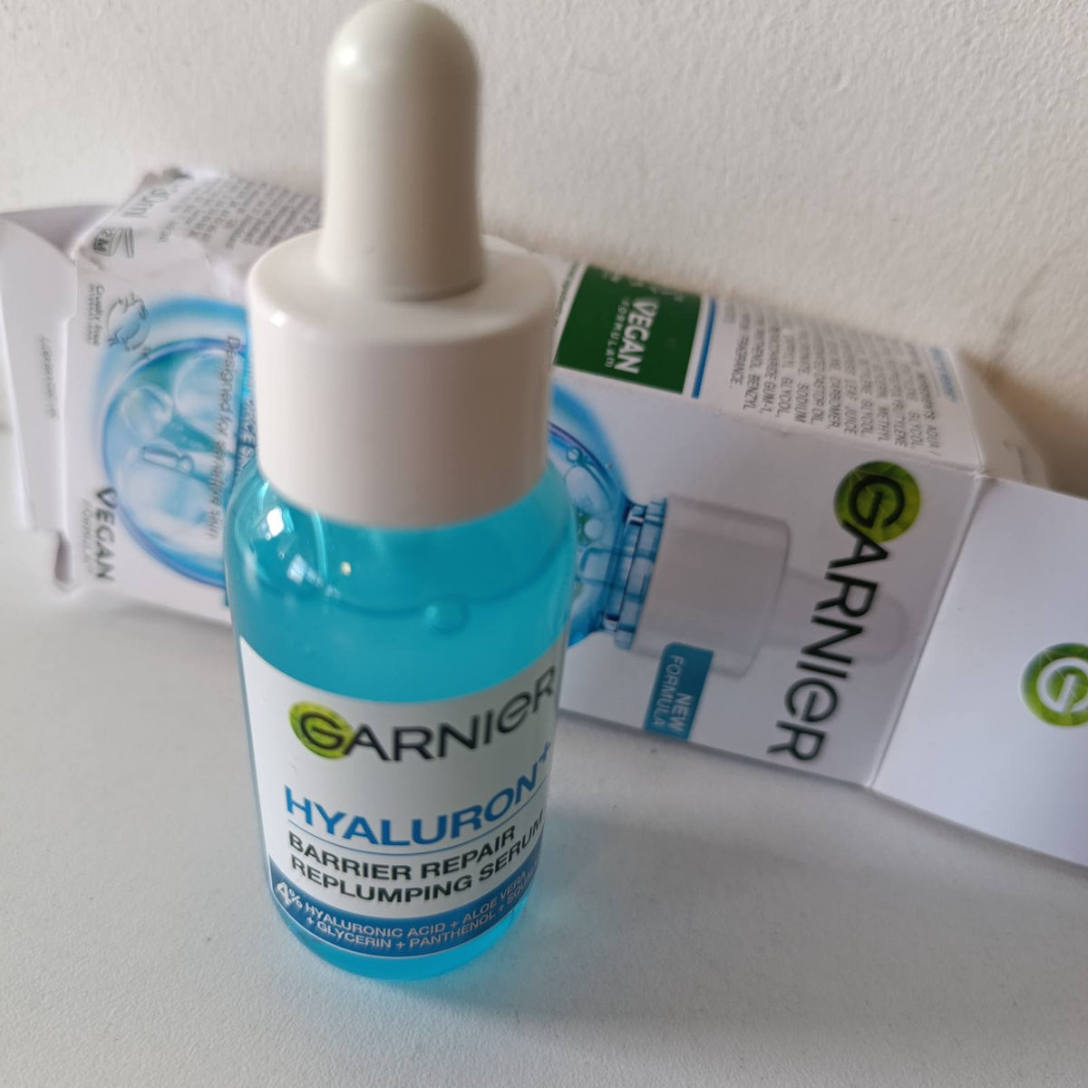 302452 - GARNIER SkinActive - Serum xhel për mbushje me aloe hialuronik - 30 ml - I pasuruar me acid hialuronik dhe aloe vera - Për të gjitha llojet e lëkurës