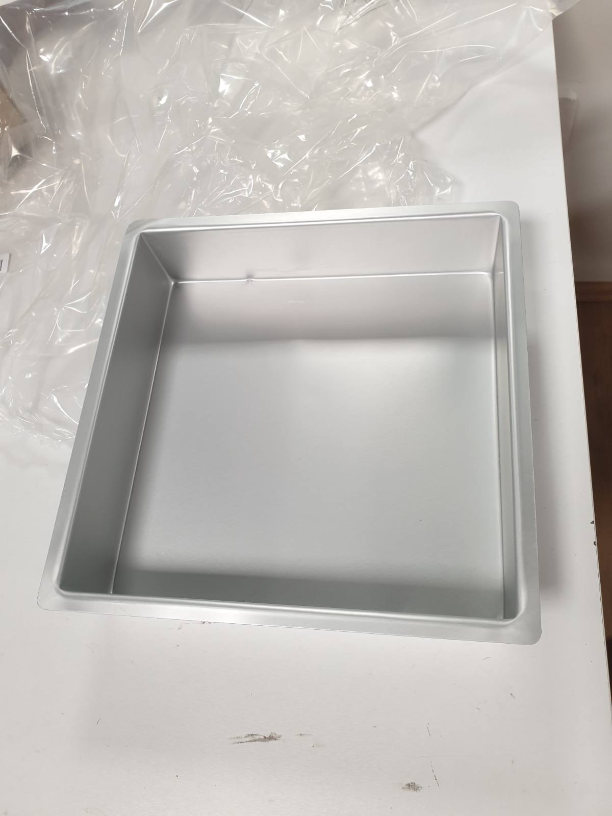 184245 - DECORA 0062641 Forma Katrore e Anodizuar, 30x30x7.5 cm, Metal, Ngjyra Argjendi