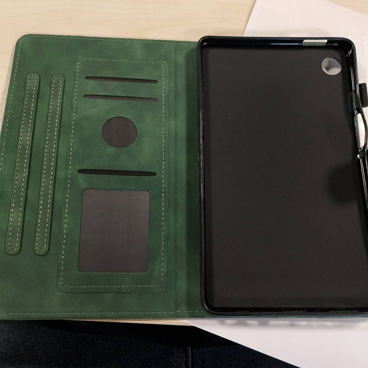 299783 - Mbulesë për Samsung Galaxy Tab A9 8.7 Inç (SM-X110/SM-X115) 2023 PU, Mbështetëse e Palosshme me Shumë Kënde dhe Mbyllje Magnetike, Funksion Mbështetëse - Jeshile