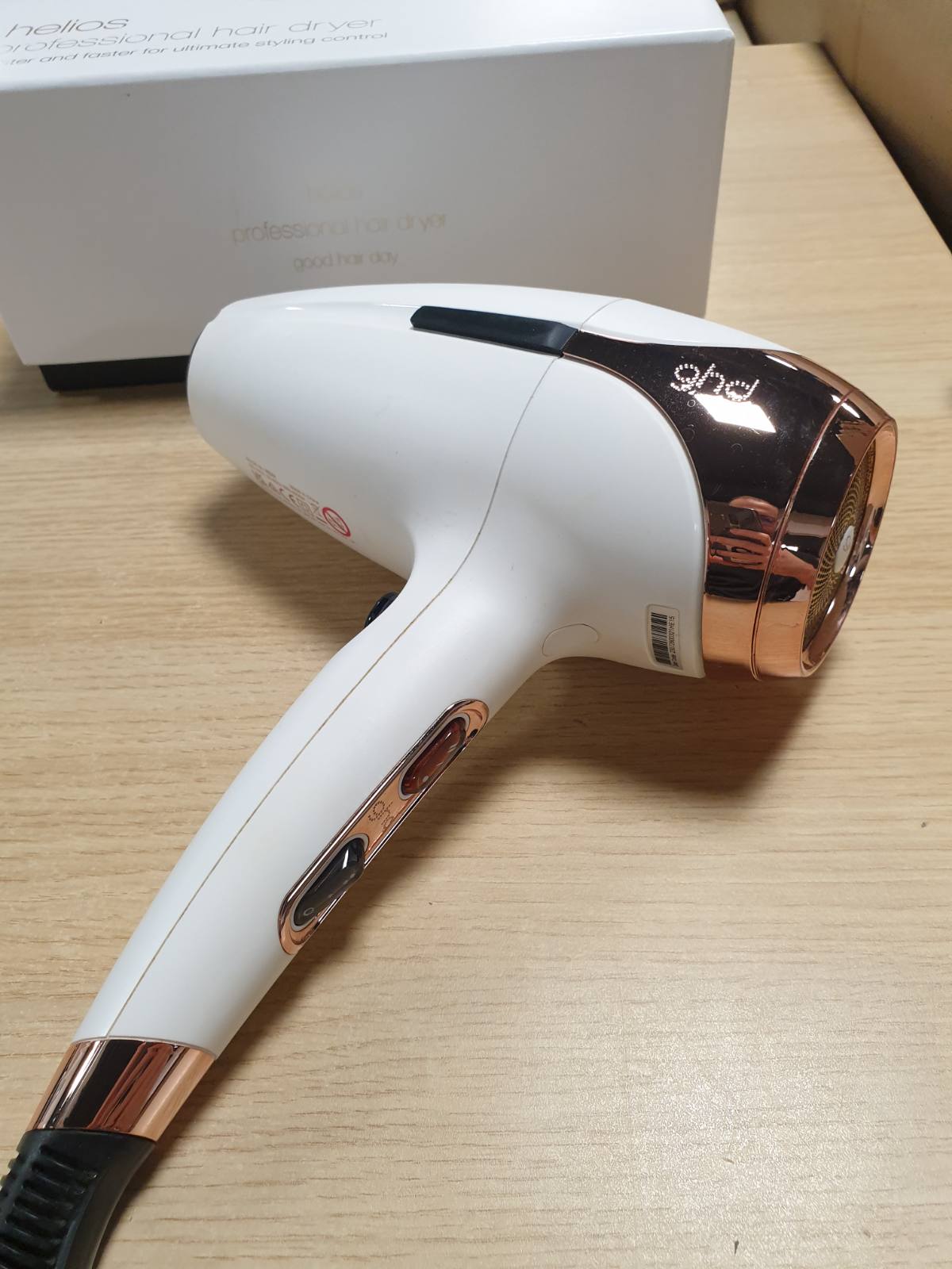 297854 - GHD Tharëse flokësh Helios - Tharëse flokësh profesionale (e bardhë) - E fuqishme dhe precize - Flokë pa kaçurrela dhe 30% më të shndritshëm - E rekomanduar nga parukierët - Ideale për të gjitha llojet e flokëve