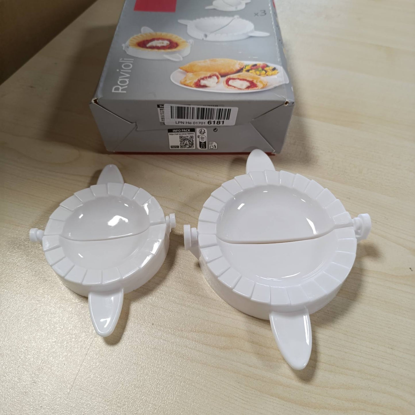 210976 - METALTEX Set 3 Copave për Prodhuar Ravioli dhe Maultaschen, Makinë për Pastë dhe Miell, në Ngjyrë të Bardhë