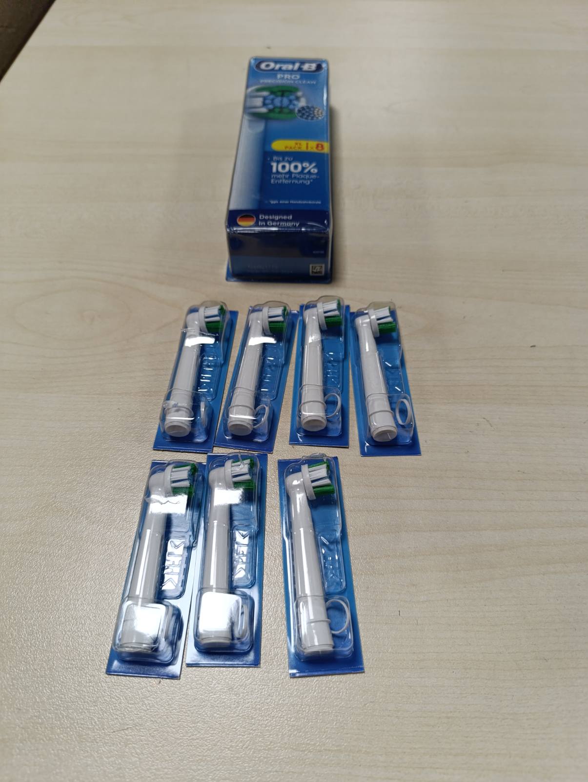 316569 - ORAL-B Pro Precision Clean – Koka Furçesh Zëvendësuese ORIGJINALE për Furça Dhëmbësh Elektrike – Pastrim Dentar, Koka Furçesh Zëvendësuese me Qime Inovative X, Kokë Furçe Dhëmbësh, E Dizenjuar në Gjermani – E Bardhë, 8 copë
