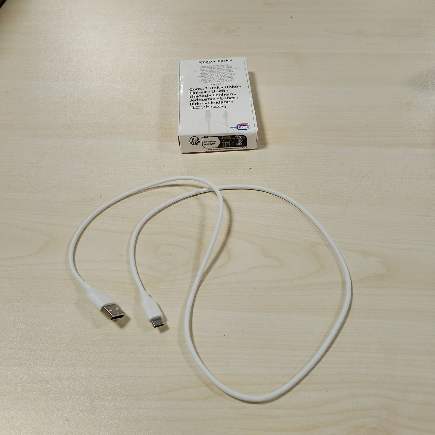 320675 - Amazon Basics Kabllo për karikim të shpejtë dhe transferim të të dhënave USB-C në USB-A 2.0, 0.9 m, 480 Mb/s, i bardhë