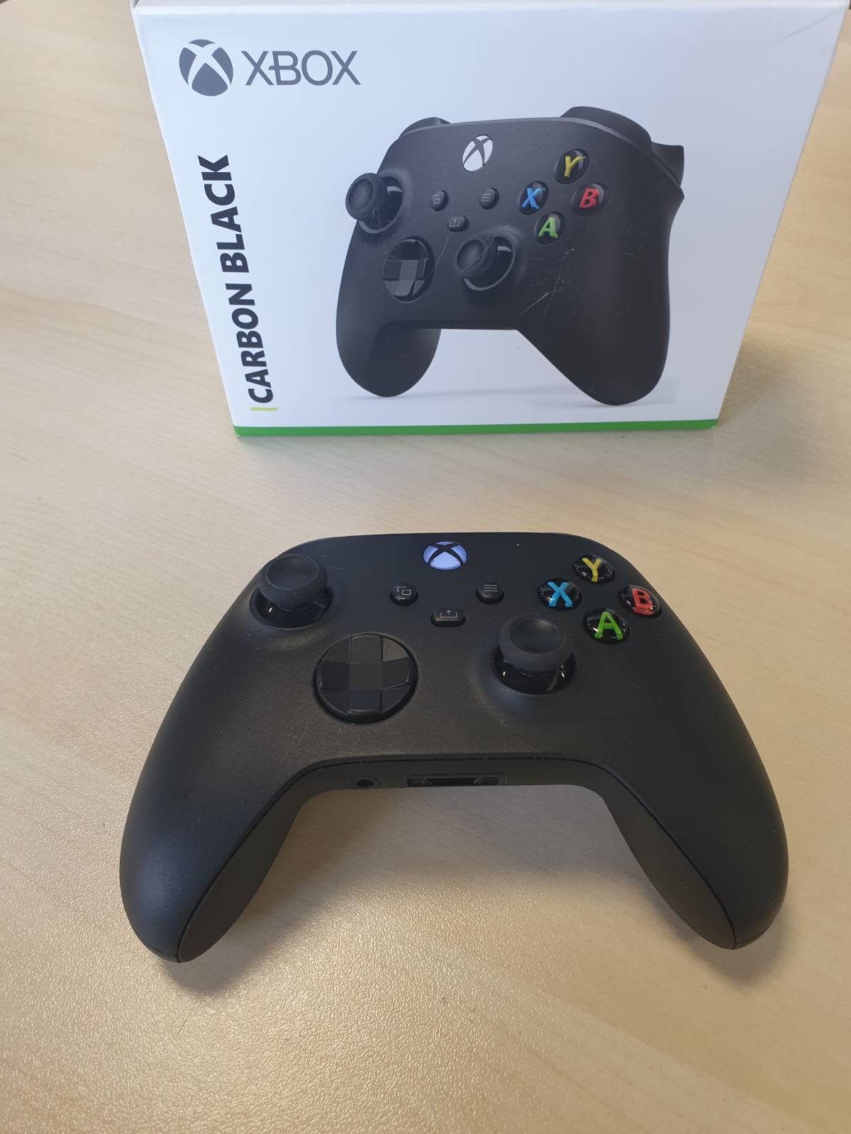 276486 - XBOX Live pa Fil - Carbon Black Series X, Series S, One, Windows 10 dhe 11, Android dhe iOS