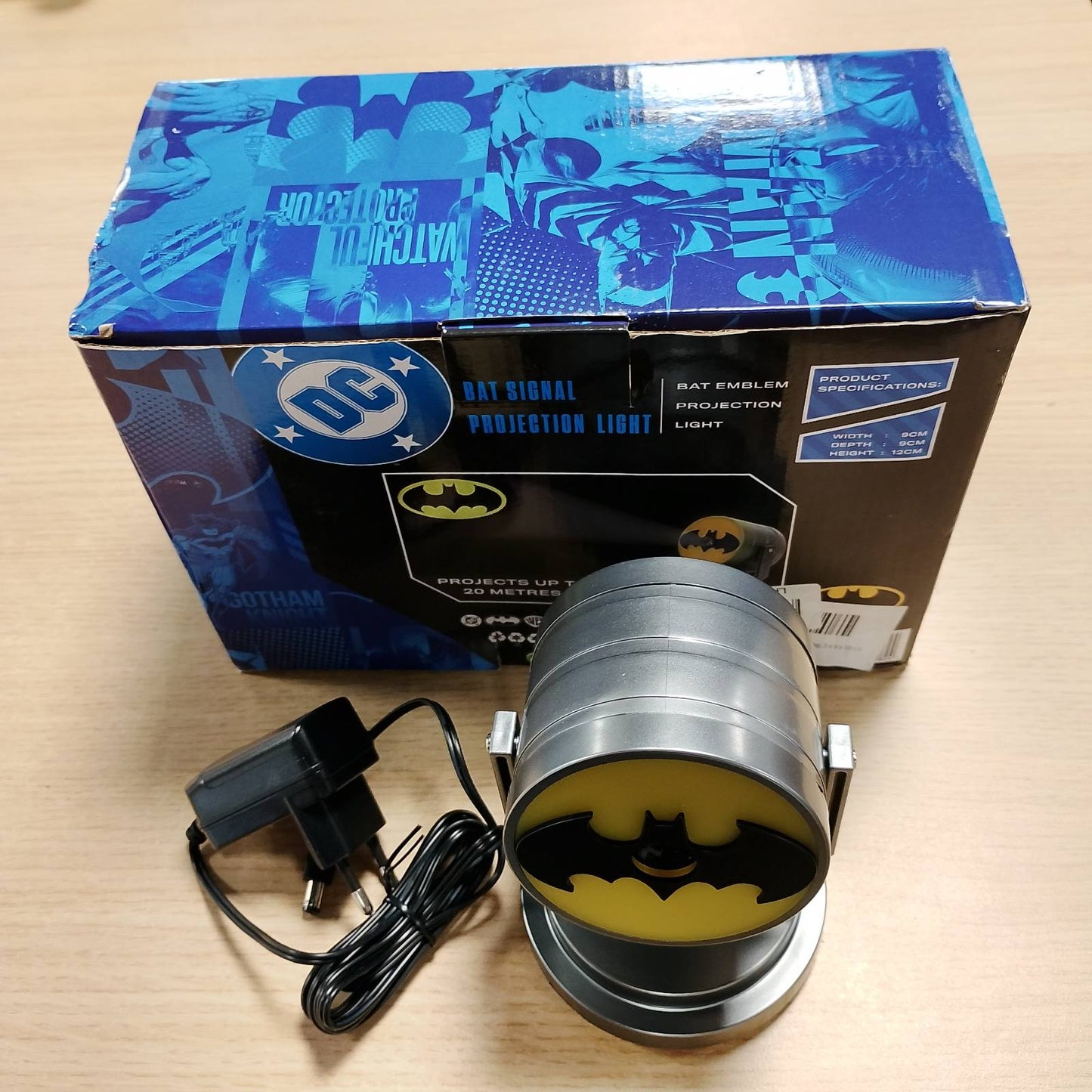 320366 - DC Comics Batman Zyrtar i Sinjalit të Lakuriqit të Natës, Projektor, Dritë Tavoline dhe Ambienti Natën