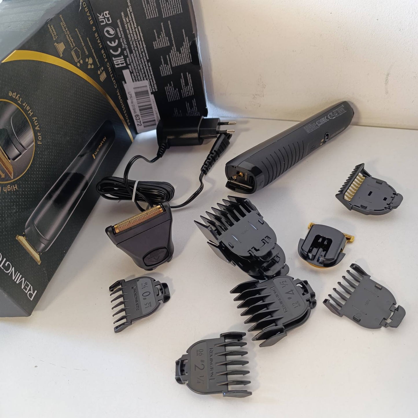 315612 - REMINGTON Makinë Profesionale Prerëse Flokësh MB7050, Funksion Motorri Turbo, Bateri Litiumi, Kohëzgjatje Pune 4 orë, Funksionim me Rrjet dhe Pa Kabllo, 9 Krehëra të Lidhur 1.5-25 mm