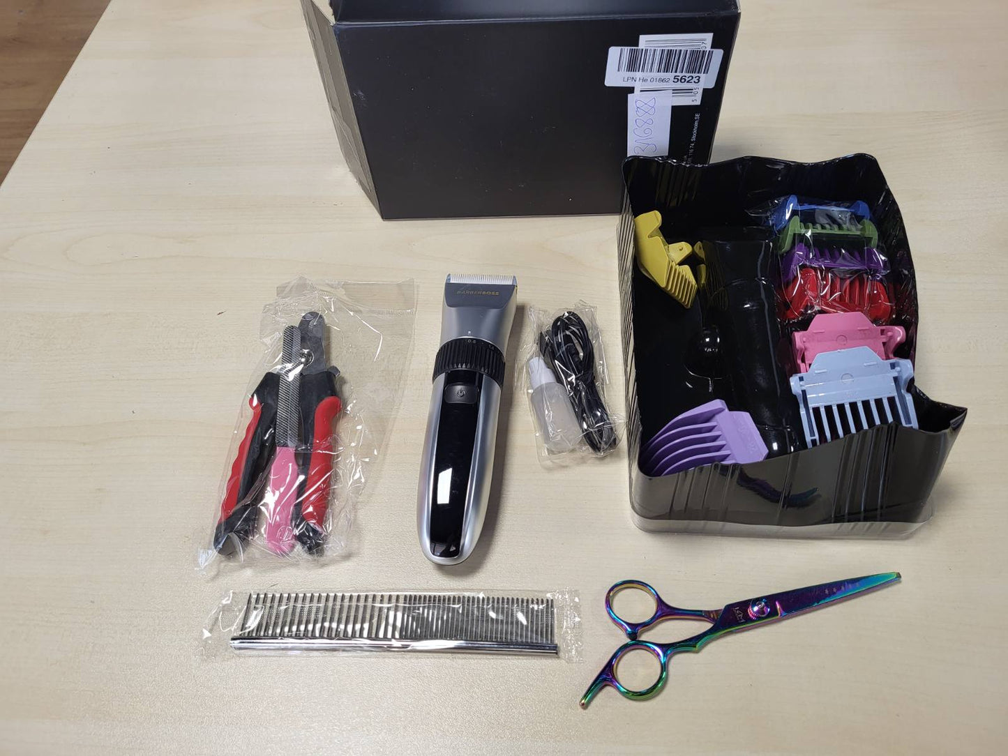 316888 - BARBERBOSS Qethëse elektrike për kafshët shtëpiake pa tel, Tehe qeramike, ekran LED, karikim i shpejtë, QR-9082