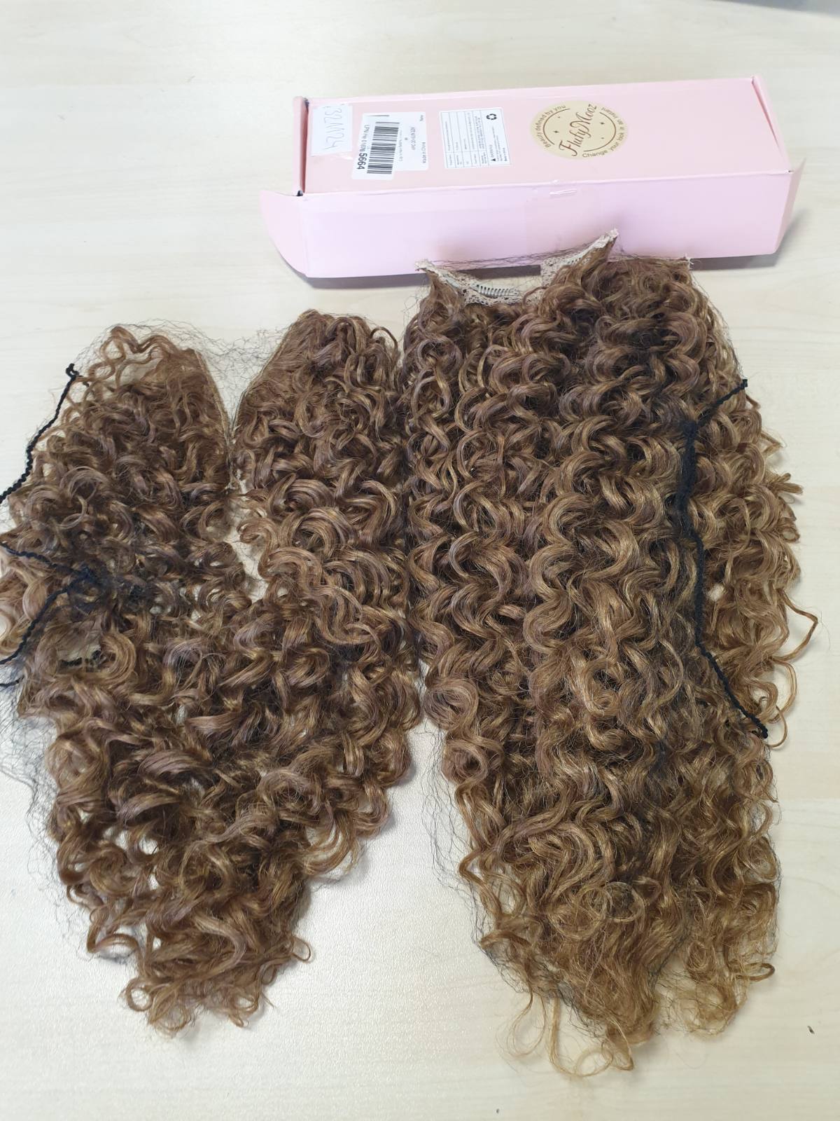 321124 - FLUFYMOOZ Zgjatje flokësh me kapëse, 4 pjesë, mëndafsh 100% proteinë e pastër, 50 cm, kaçurrela (Bjonde e Errët)