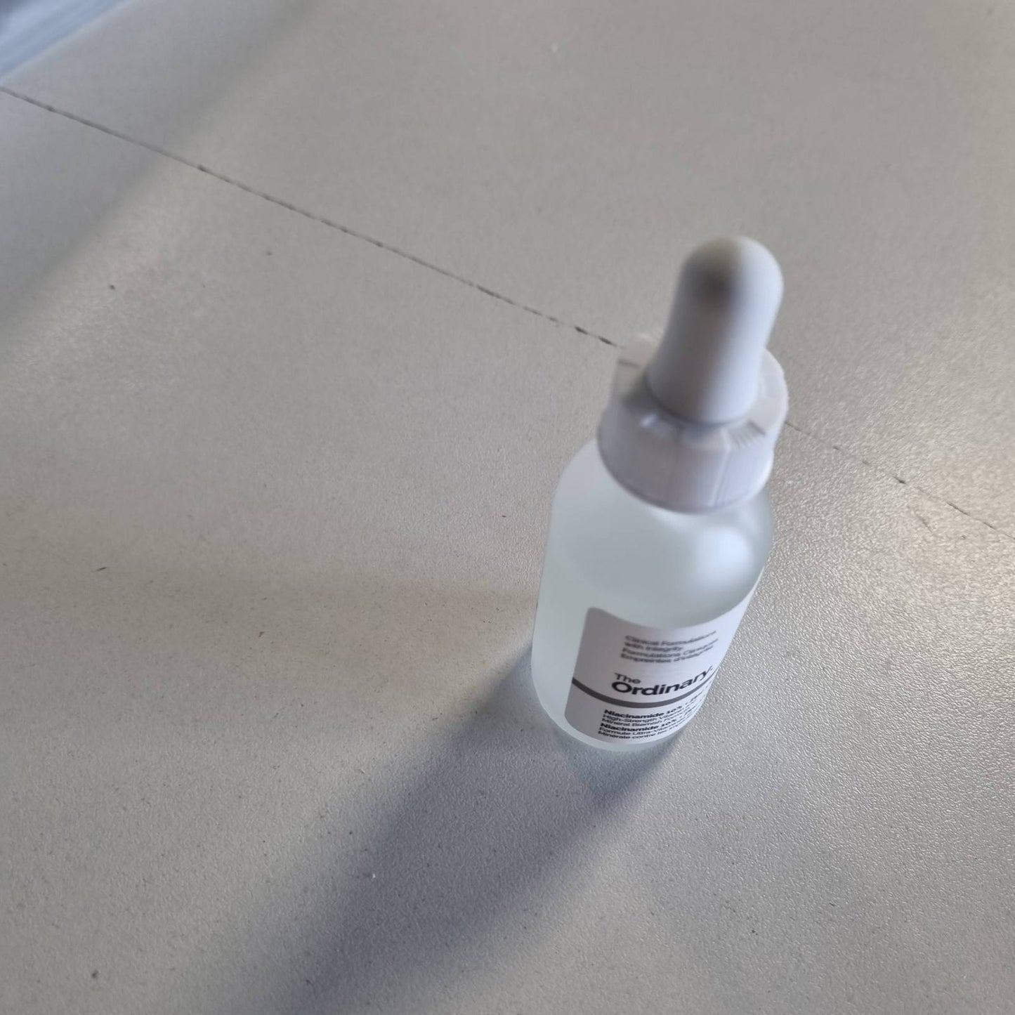 318350 - NIACINAMIDI I ZAKONSHËM 10% + ZINK 1%, Serum ndriçues dhe zbutës, 30 ml