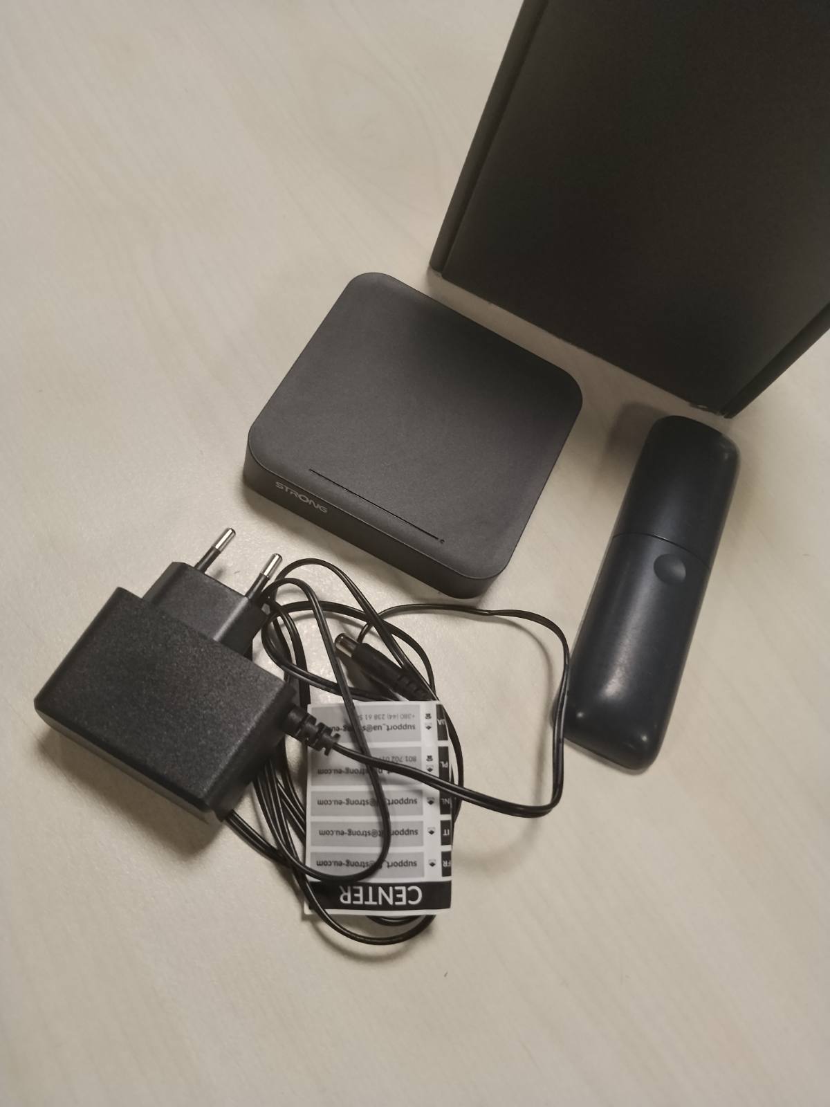 309613 - STRONG Leap-S3, pajisje transmetimi 4K UHD Google TV, port Ethernet, 2 GB RAM + 16 GB hapësirë ruajtjeje, Chromecast të integruar, WiFi, kontroll zanor Google, HDR10+