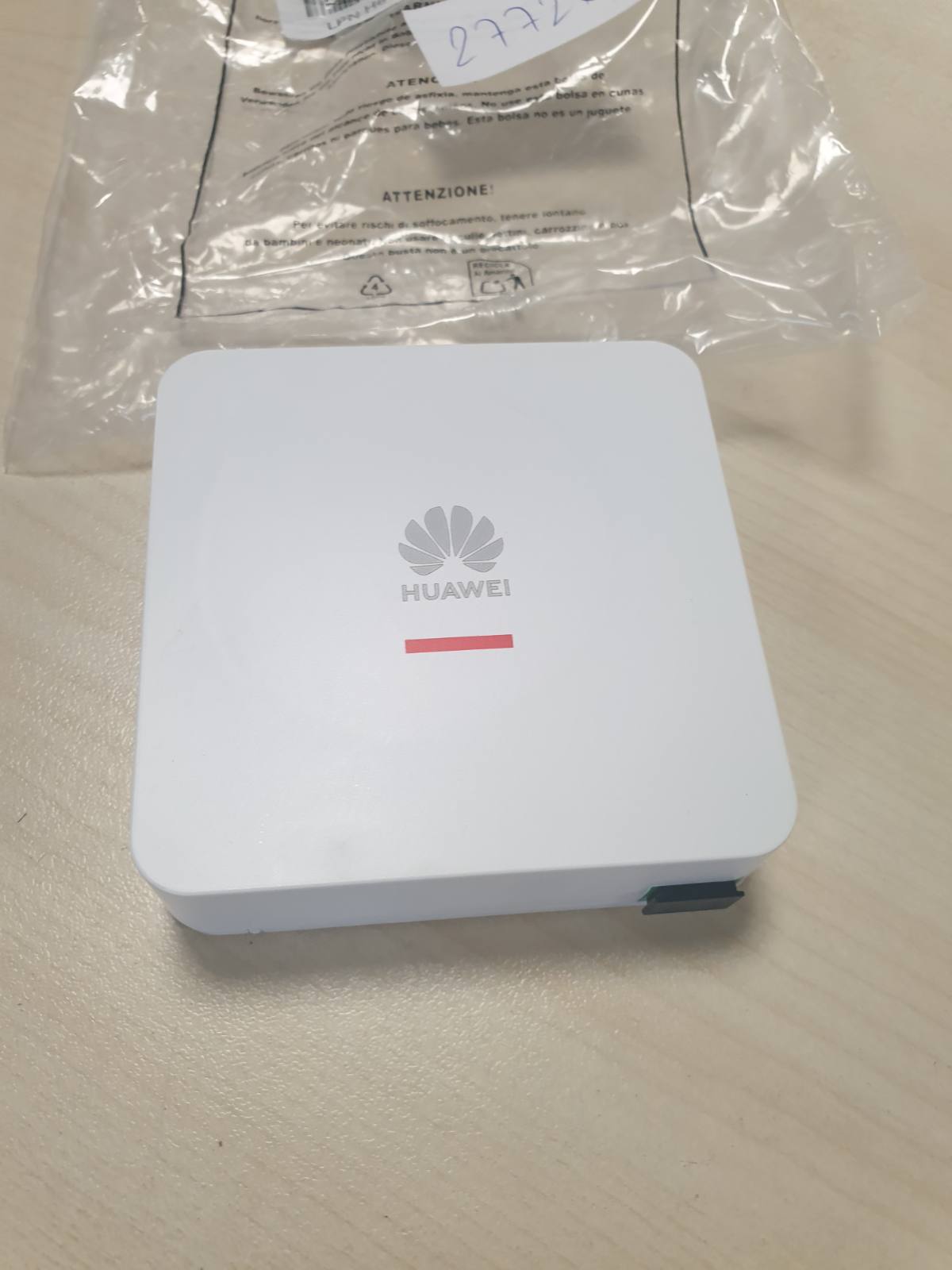 277263 - Huawei Kutia e Terminalit me Fibër Optike FTTR për Qasje të Brendshme ATB2120-T-1-LC-APC, e Bardhë
