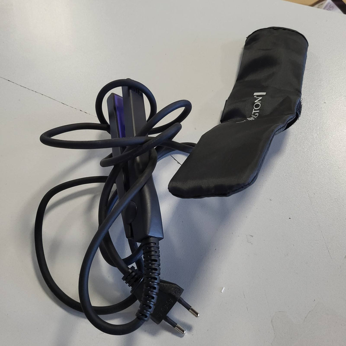 316977 - REMINGTON Drejtues flokësh i hollë mini S2880, 15 cm, pllaka qeramike, temperatura deri në 200°C | 1 pako