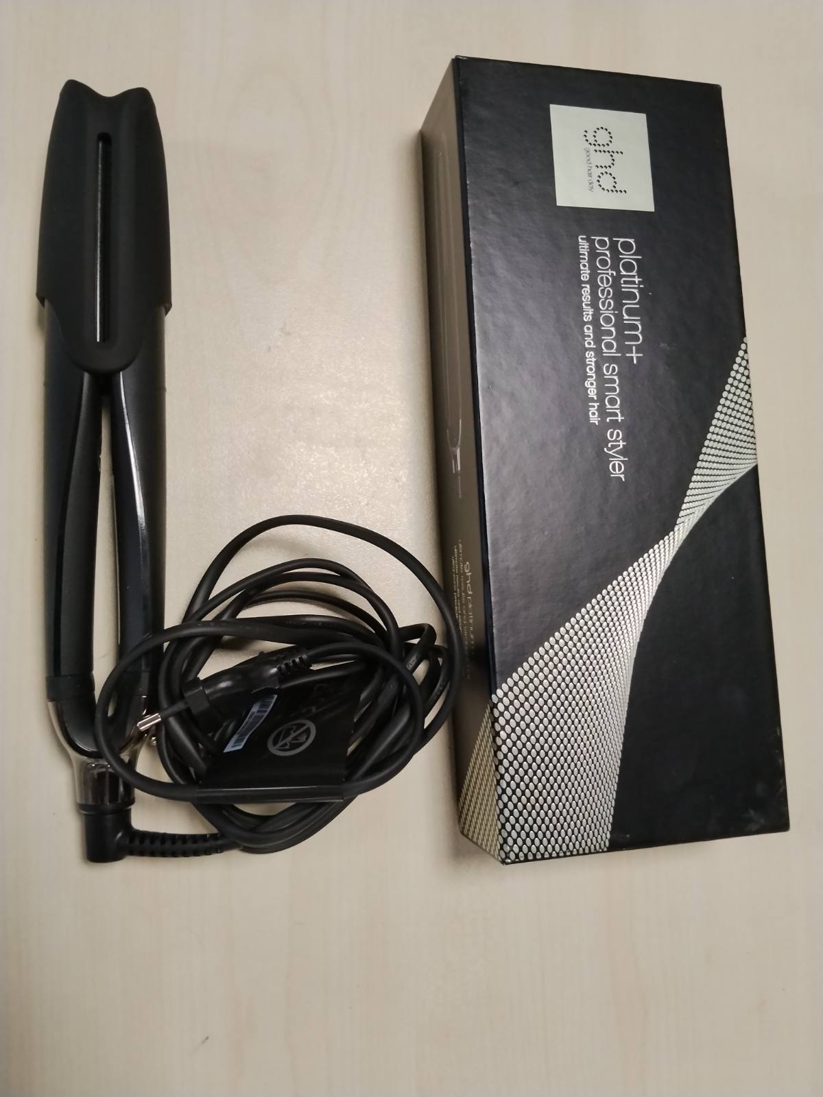 315069 - ër flokësh platinum+ black, inteligjente profesionale, më pak këputje, më shumë shkëlqim, mbrojtje ngjyre, teknologji Ultra-Zone, temperaturë optimale 185ºC