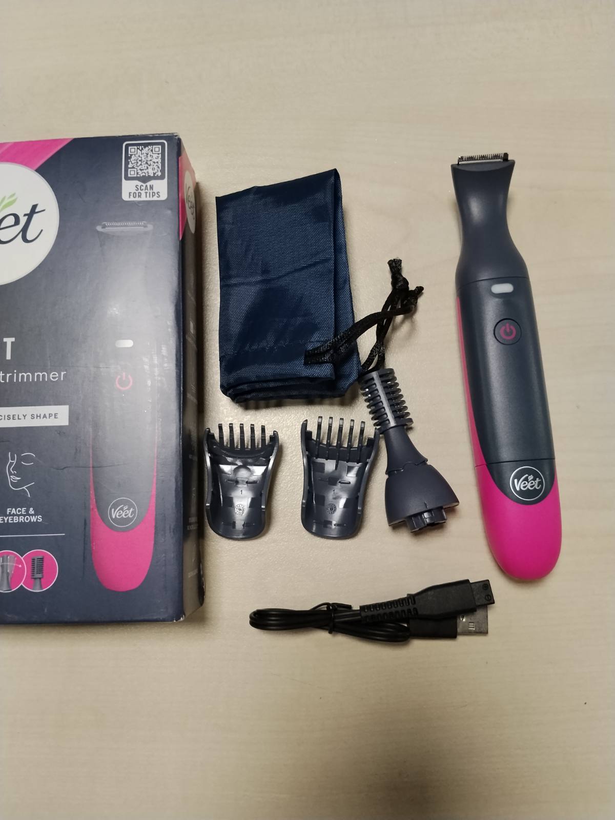 316297 - VEET Expert Intime Trimmer Gjithçka-Në-Një, Makinë rroje intime për femra, e papërshkueshme nga uji