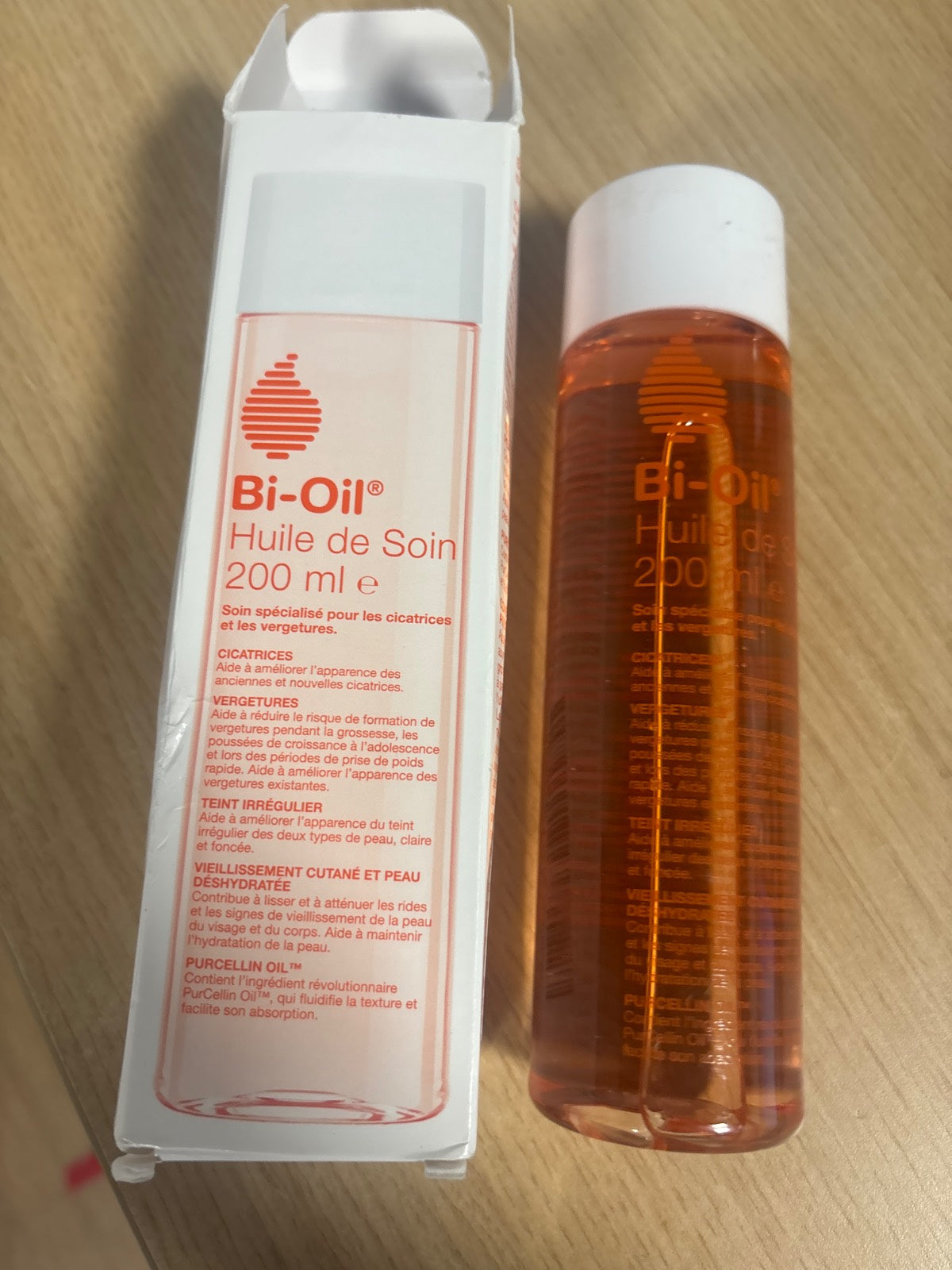 316506 - BIO-OIL Vaj për Kujdesin e Lëkurës - 1 x 200 ml - Kujdes i Specializuar për Shenjat e Strijeve, Shenjat, Lëkurën e Thatë dhe Nonin e Lëkurës së Pabarabartë