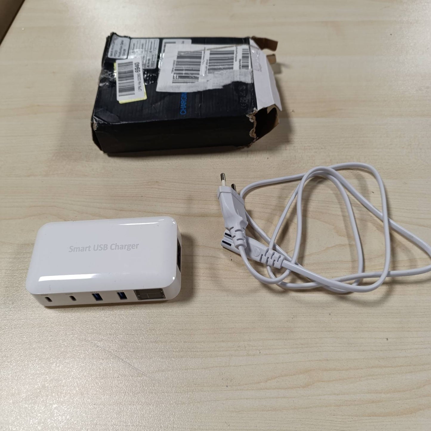 274007 - Karikues USB-C 70W, 4 porta, Karikim të shpejtë PD 20W me 2 porta, QC3.0 me 2 porta, Ekran LCD, për iPhone, iPad, Android, Samsung, laptopë