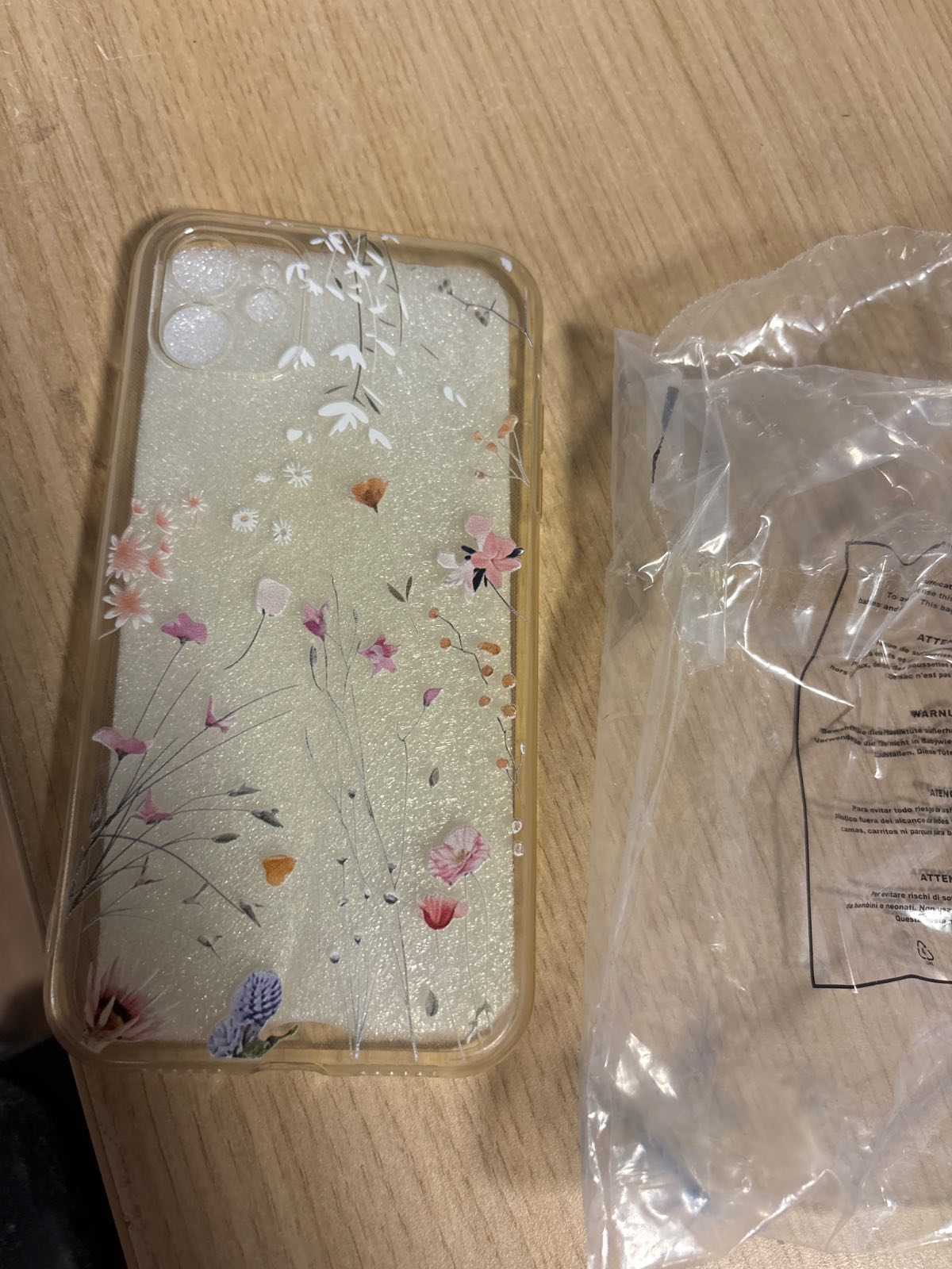 274599 - WXX Mbulesë silikoni për iPhone 11, e hollë me mikrofibër, Mbrotëse ndaj gërvishtjeve, 6.1 inç, vjollcë mat