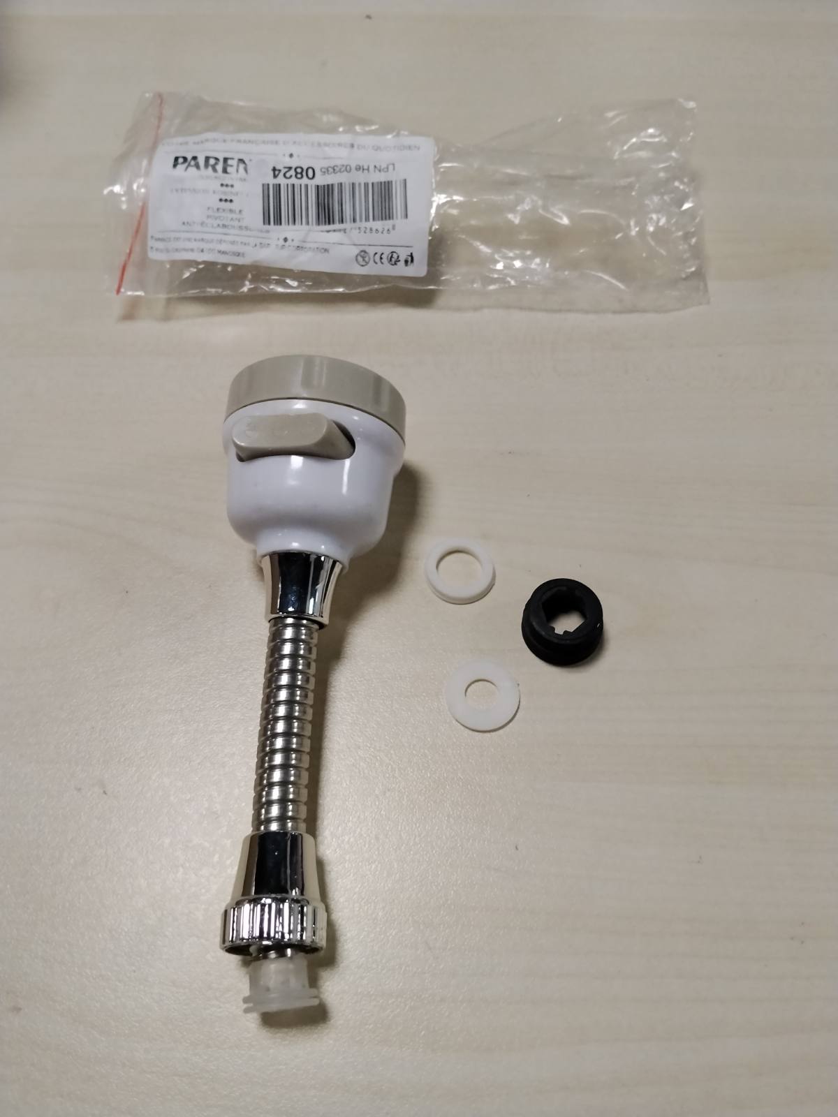 322734 - PARENCE Zgjatim fleksibël rubineti 360°, Aerator M22, 2 mënyra: spërkatje dhe dush, mbrojtëse uji e kromuar, e kthyeshme, e papërshkueshme nga uji, e përputhshme me lavamanët e kuzhinës dhe banjës