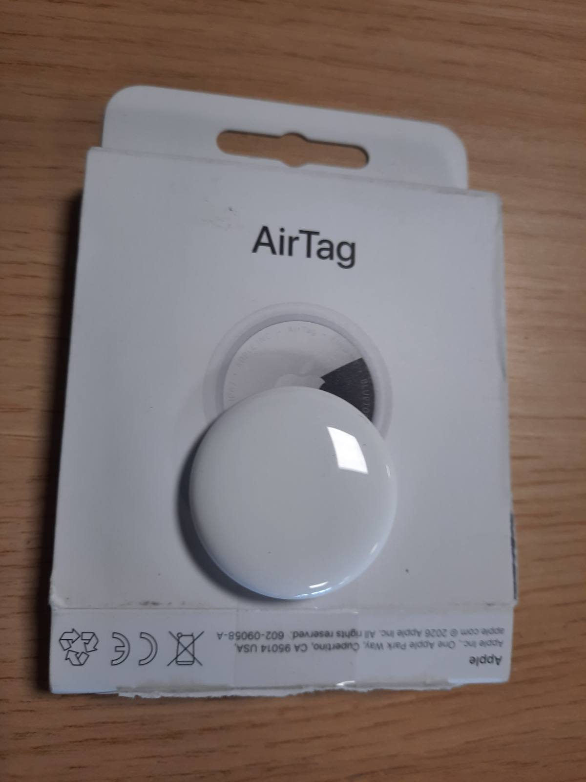 273527 - APPLE AirTag (gjenerata e 2-të), gjurmues për varëse çelësash, portofolë; Vendndodhja me sinjal të dëgjueshëm; Konfigurim me një prekje me iPhone/iPad