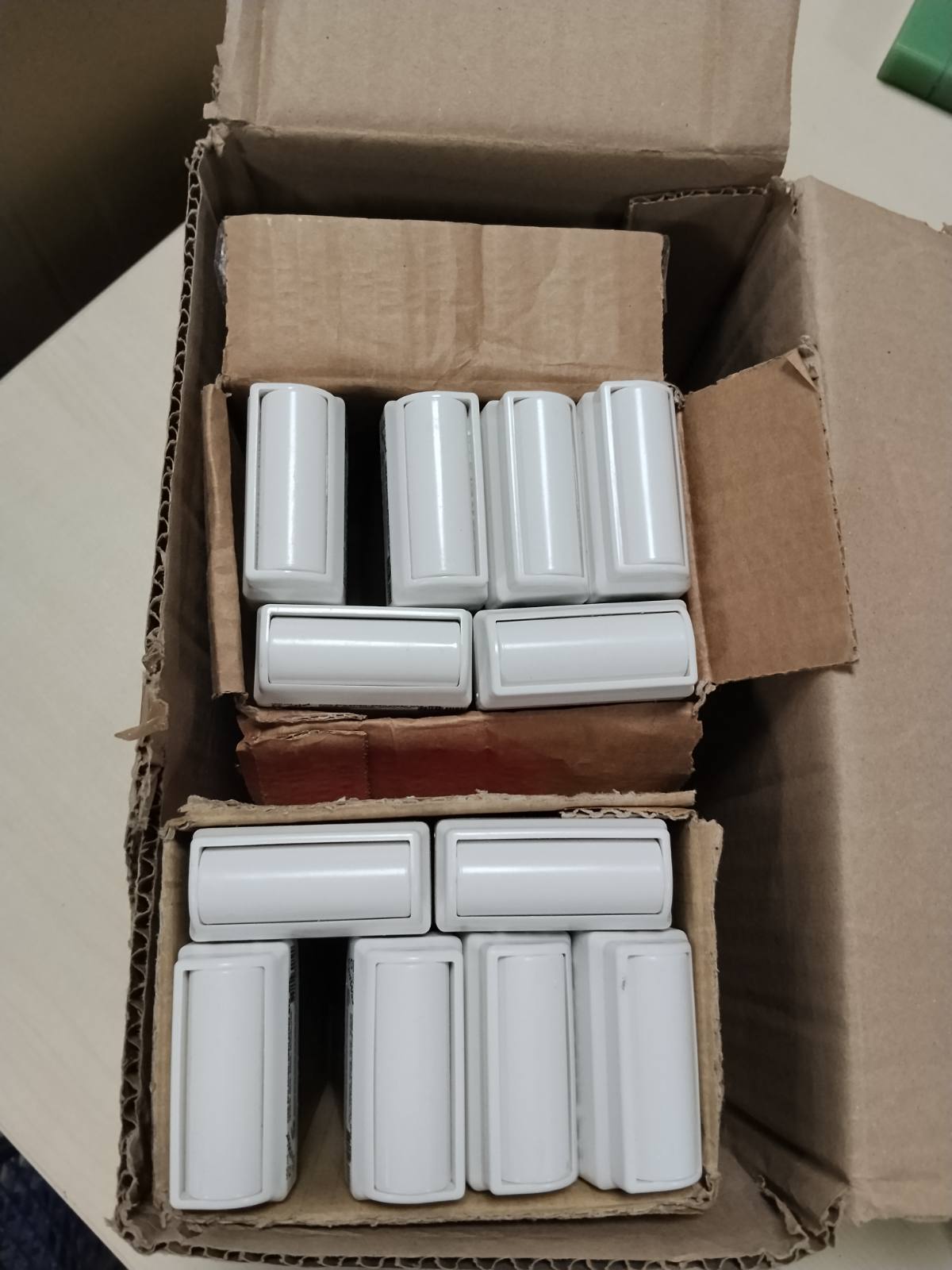307718 - EPIWAX Dyll me mjaltë Roll-On për këmbë, sqetulla, trup - Pako me 12 mbushje - 100 ml