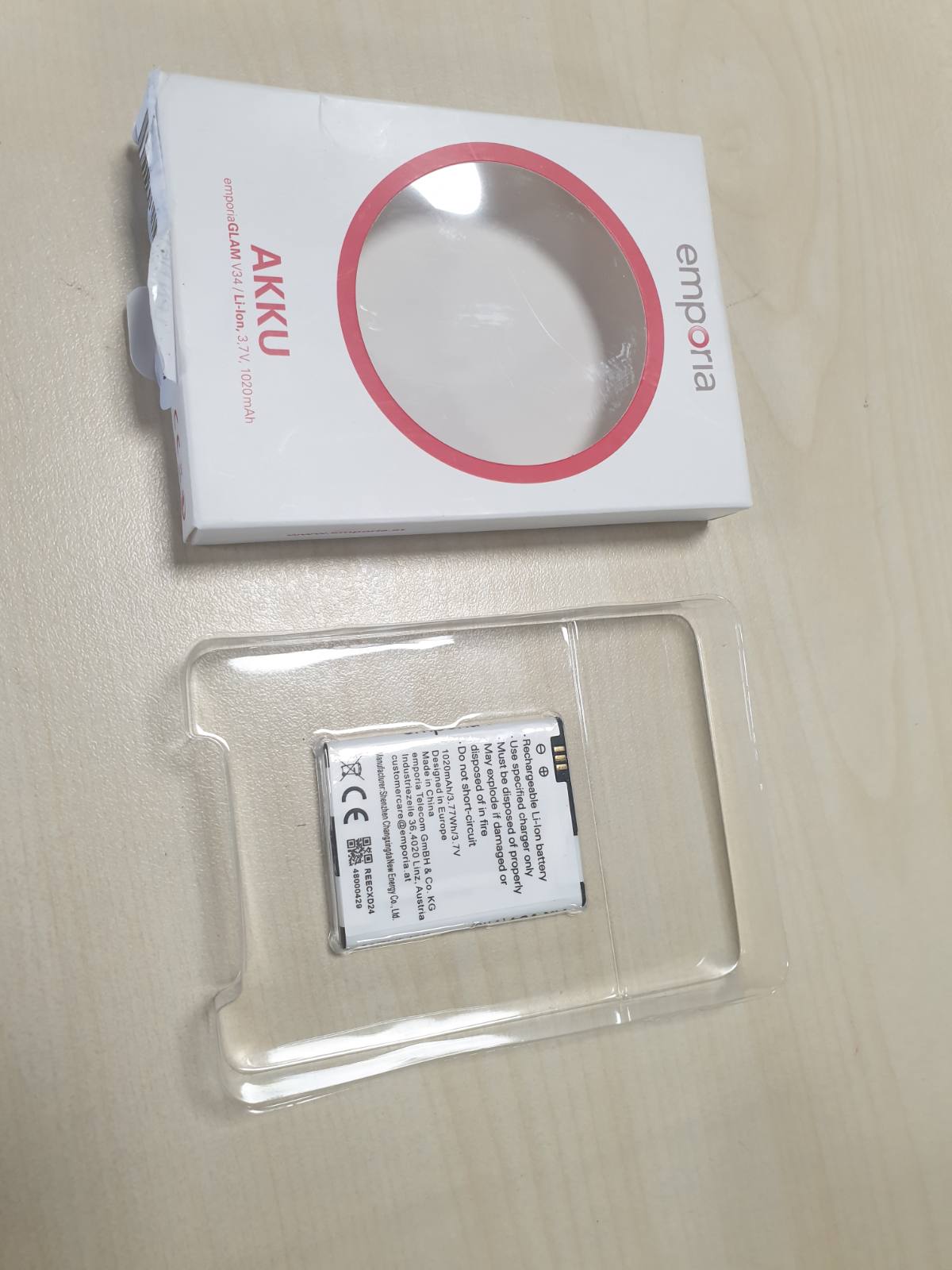 266738 - EMPORIA Bateri 1020 mAh Li-Ion, e Zezë – Pjesë këmbimi për telefona celularë (Bateri, Litium-ION (Li-Ion), 1020 mAh, 3.7 V)