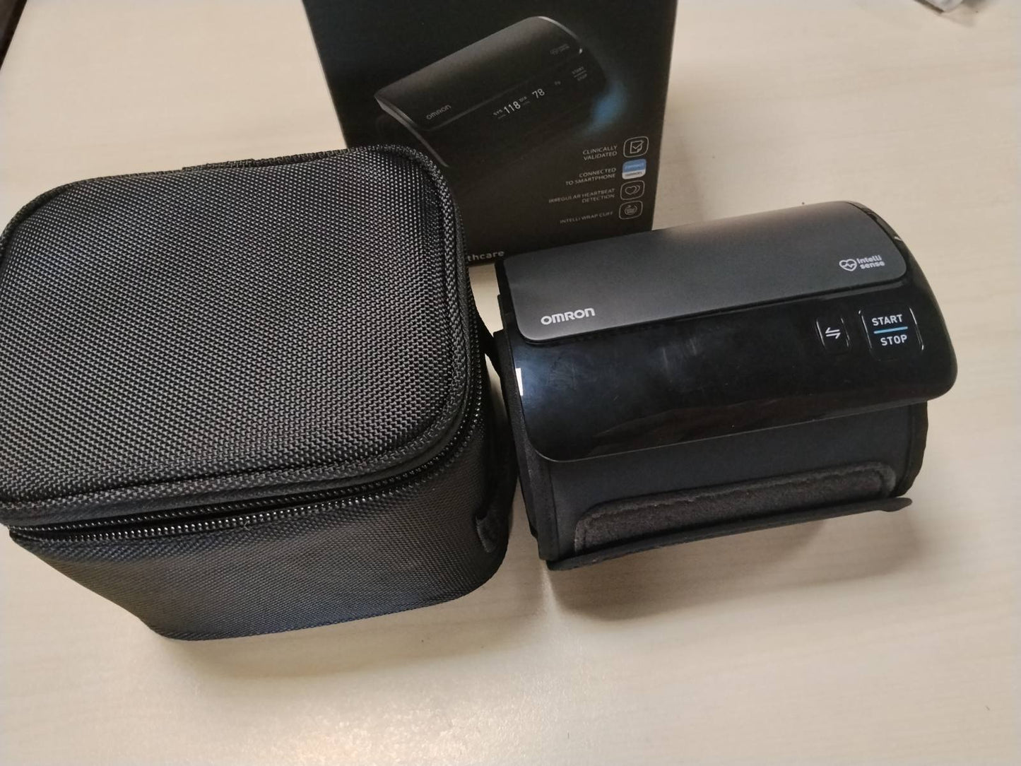315238 - itor automatik i tensionit të gjakut EVOLV, pa tel, i validuar klinikisht