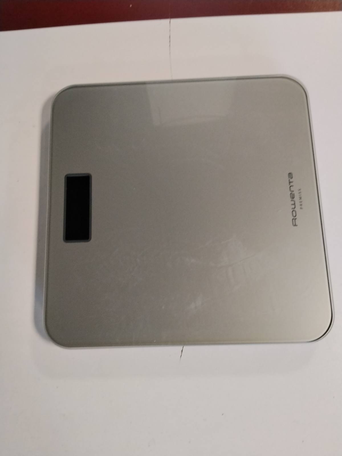 317671 - ROWENTA Peshore Banjo Premiss 2.0, ekran LCD, deri në 160 kg, 2.2 cm e lartë, 30x30 cm, Argjend, BS1801V0