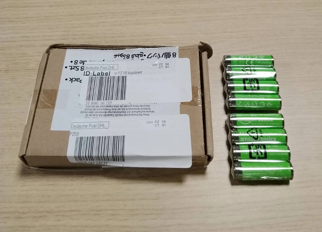 320438 - AMAZON BASICS pako me 8 bateri AA NiMH të rikarikueshme, kapacitet 2400 mAh, 1.2 V, të rikarikueshme deri në 400 herë, të parakarikuara