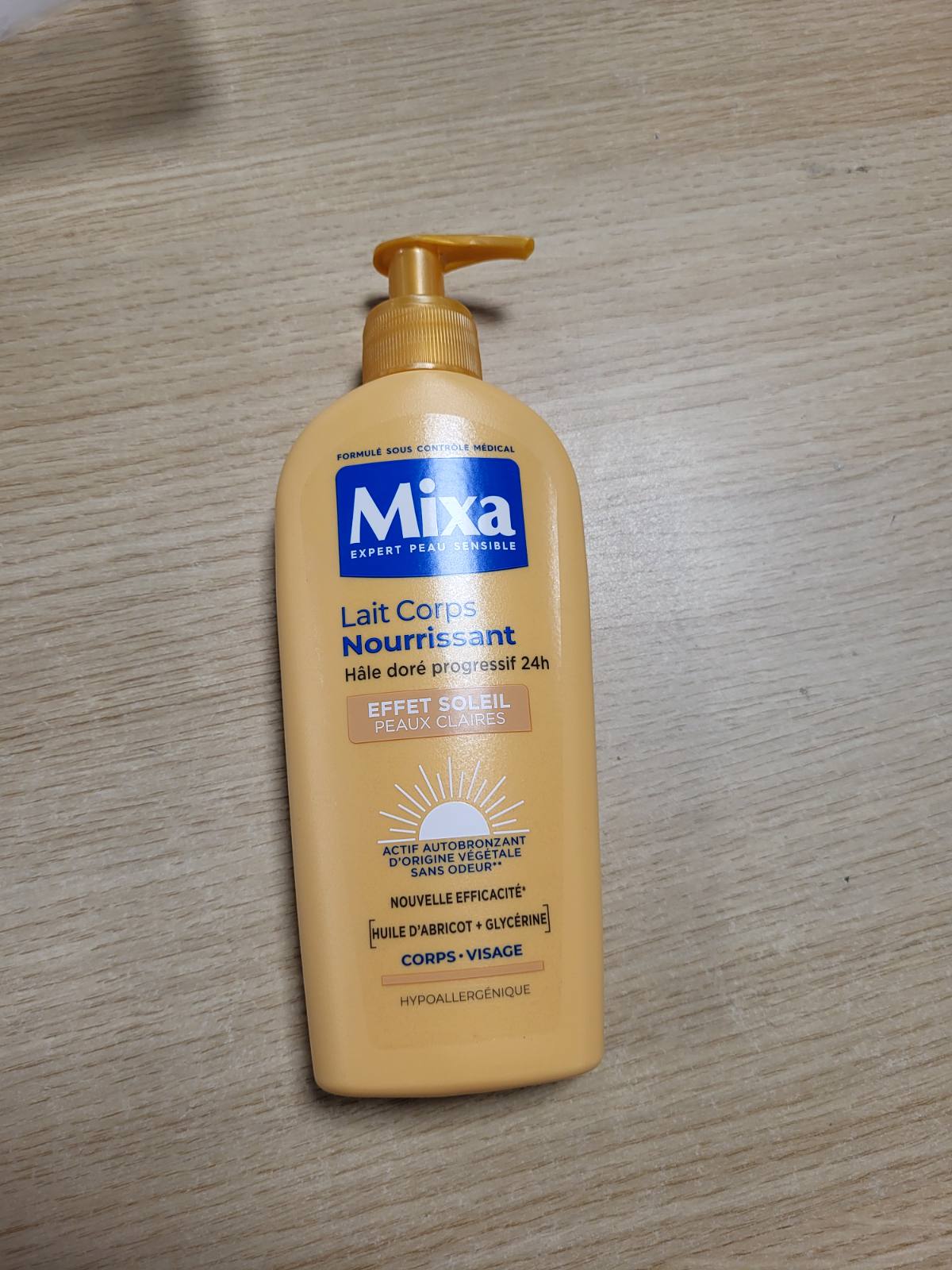 322058 - MIXA - Locion vetë-nxirës për trupin dhe fytyrën me efekt të puthur nga dielli për lëkurë të çelët - 250 ml