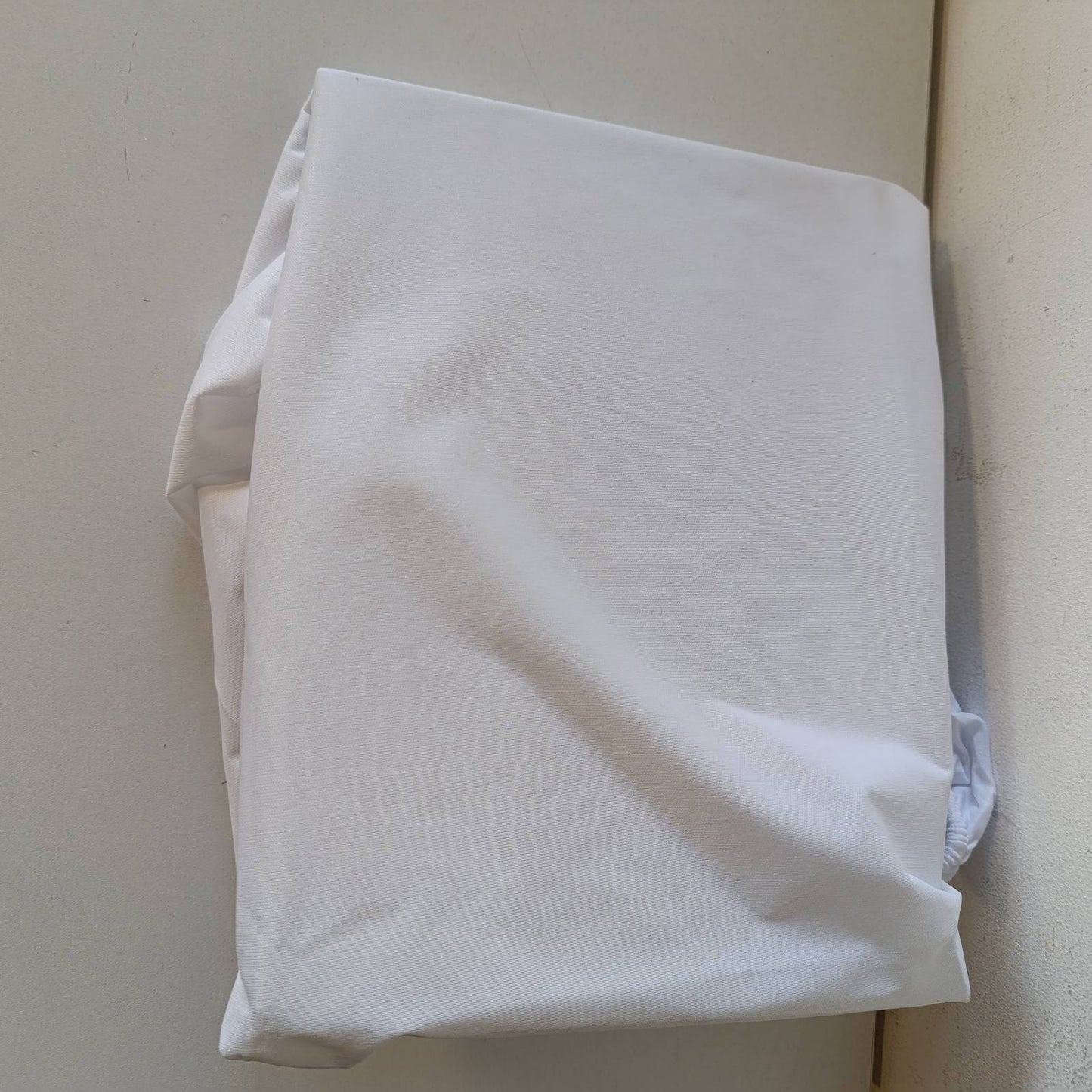 318533 - Mbrojtëse dysheku për foshnje 60x120 e papërshkueshme nga uji, me çarçaf të montuar, Oeko-Tex, pa kimikate