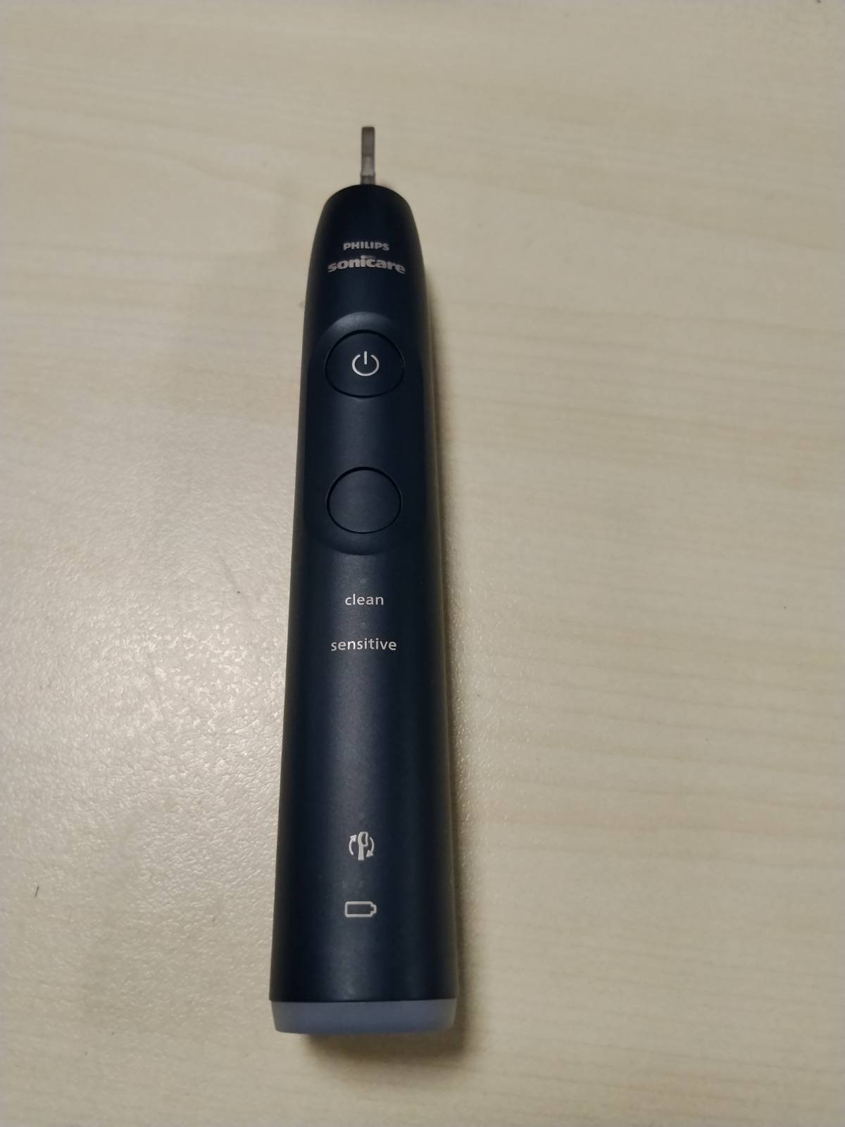 301597 - PHILIPS Furçë dhëmbësh elektrike Sonicare 6100, 2 mënyra pastrimi, 3 nivele intensiteti, kontroll presioni, EasyStart, SmartTimer, çantë udhëtimi, blu marine, modeli HX7403/01