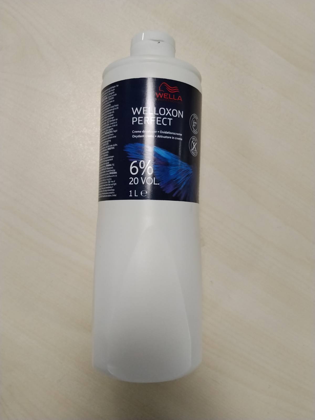 306579 - Wella Professionals Welloxon Perfect Developer 6% – Peroksid Hidrogjeni për Ngjyrosje dhe Ngjyrosje Flokësh – 1L