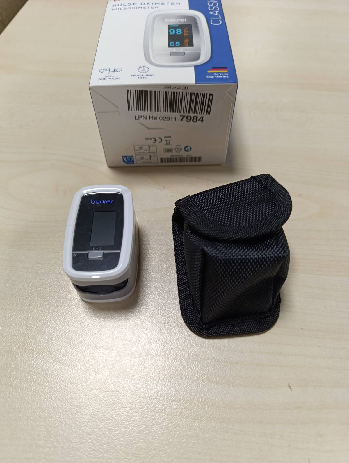 317256 - BEURER Oksimetër pulsi PO 30, mat ngopjen e oksigjenit (SpO₂) dhe rrahjet e zemrës, ekran me ngjyra, 6.1 x 3.6 x 3.2 cm, i bardhë