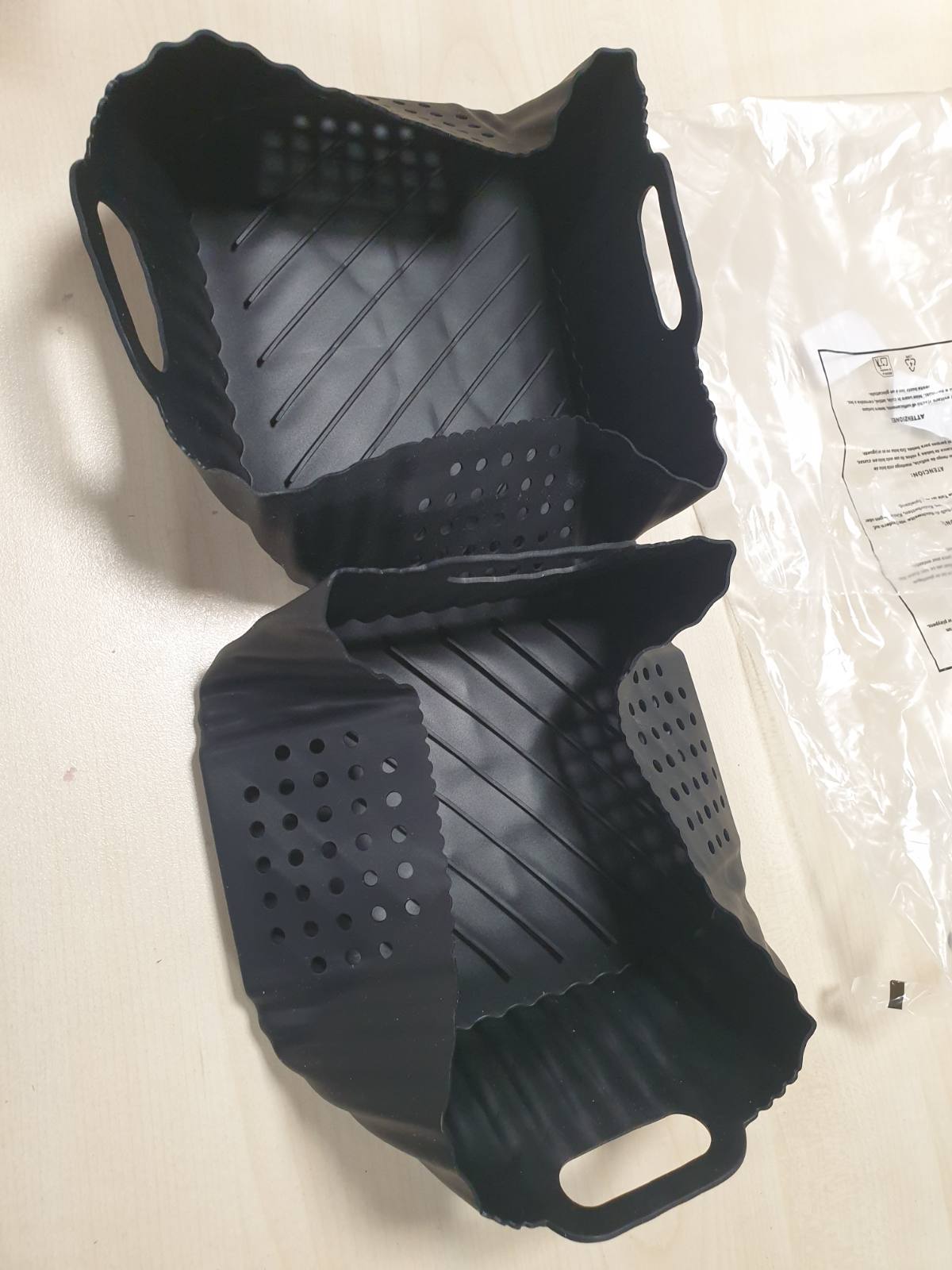 163016 - NINJA - 2 Copë Aksesorë për Skuqëse me Ajër për Skuqësen Vertikale, Përshtatshme për Modelin Double Stack XL 9.5L SL400EU, Foodi Max Dual Zone AF400EU, dhe AF300EU 7.5L, Tabaka Silikoni për Skuqëse me Ajër