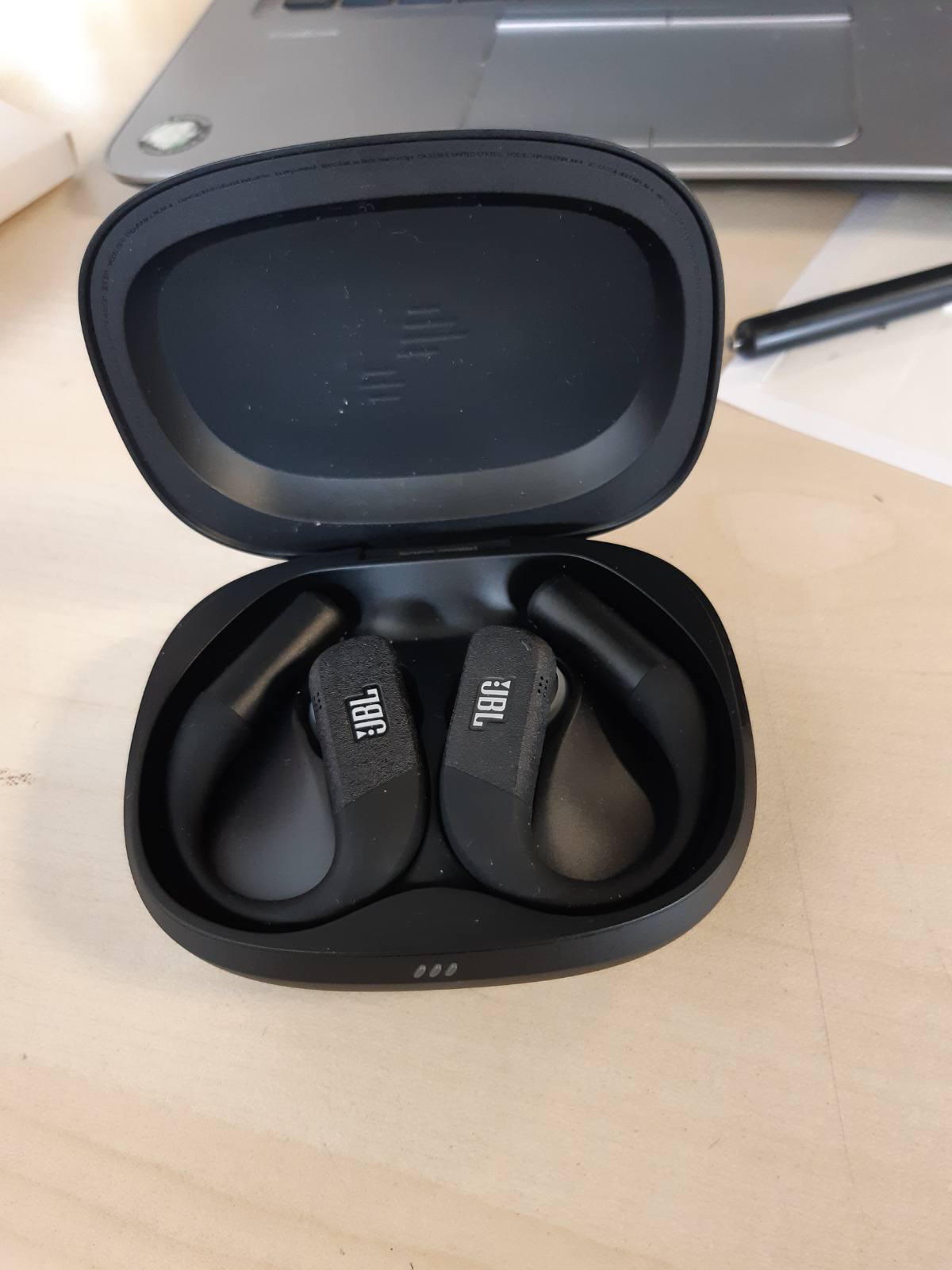 276189 - JBL - Kufje Endurance Peak 4 Sportive pa tel - Bluetooth - Anulim zhurme - Jetëgjatësi baterie 48 orë - Mbrojtje IP68 - E zezë/gri