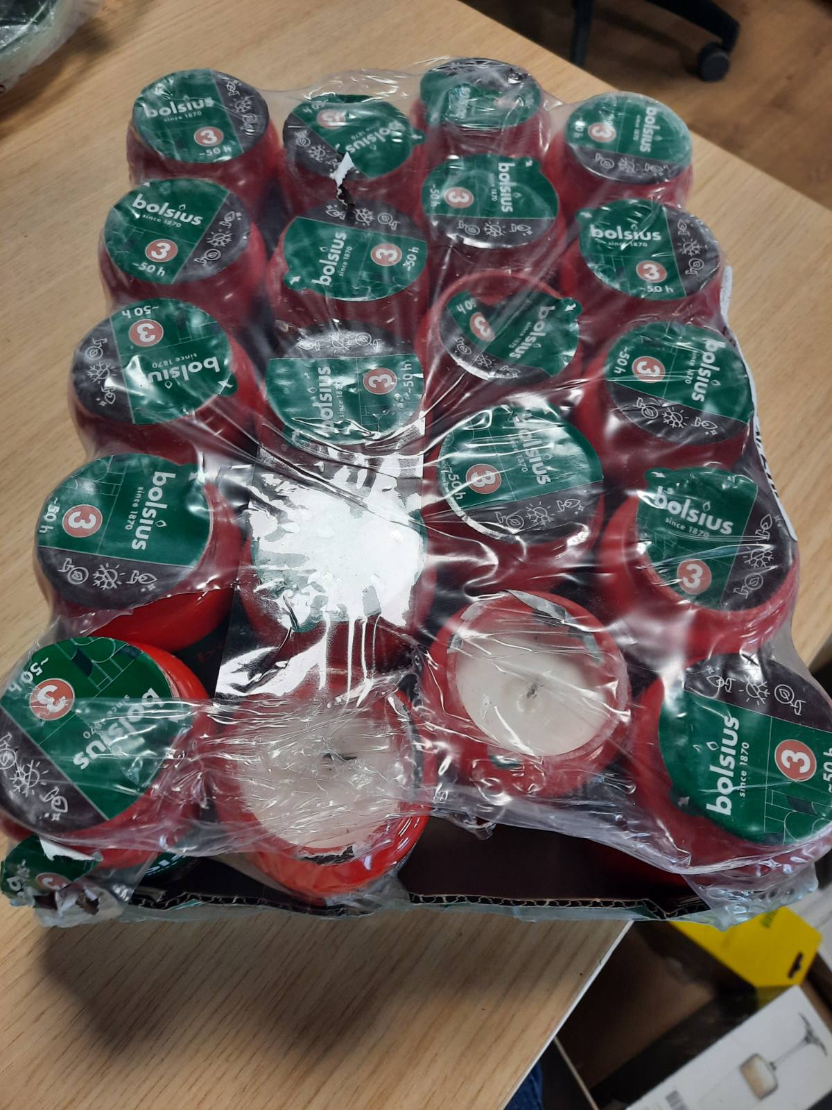 223348 - BOLSIUS - Qiri Varri i Kuq, 20 copë, Koha e djegies 2 ditë, pa vaj palme