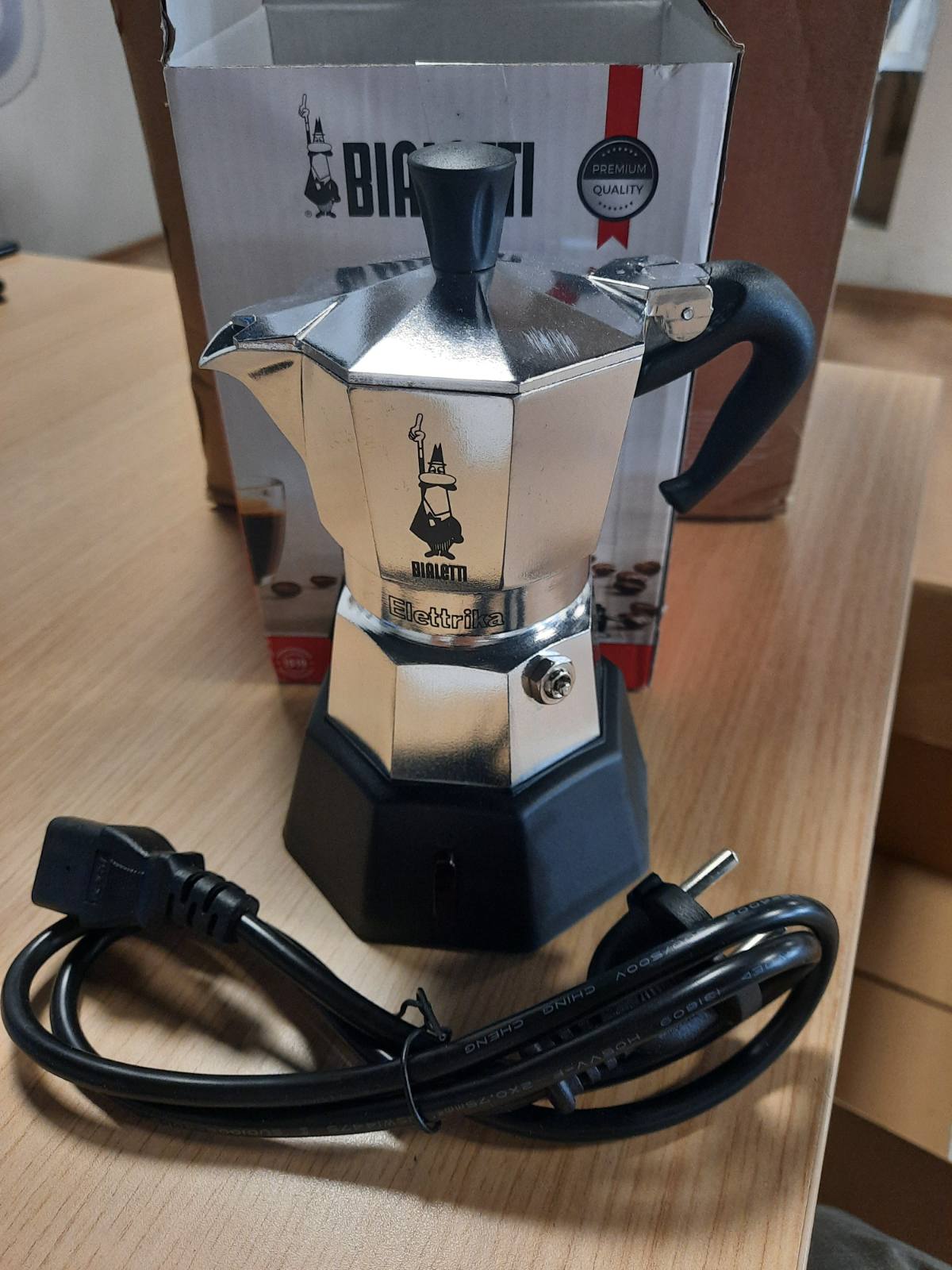 162348 - BIALETTI Moka Elektrike, Kapaciteti për 2 Kupa, Materiali Alumini