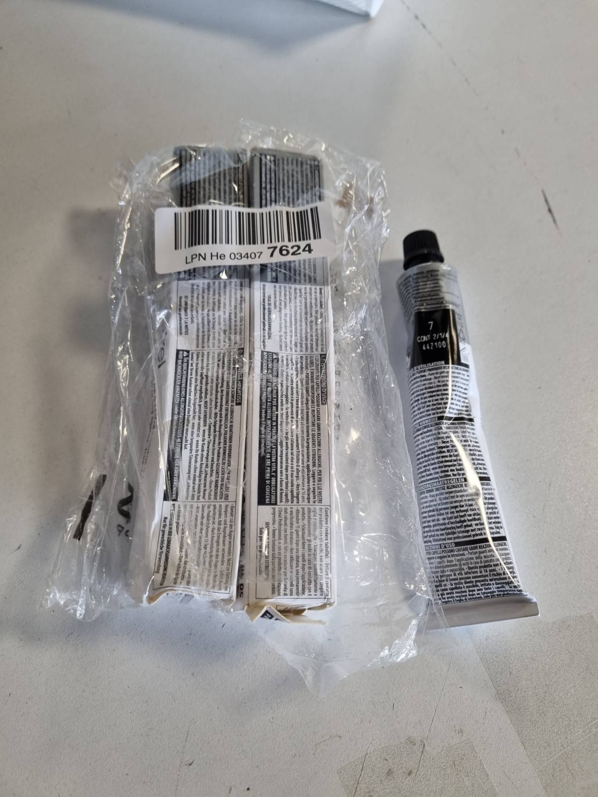 305932 - L'ORÉAL 3x Majirel Ngjyrë Kremi për Flokët 7 (Bjonde Mesatare)