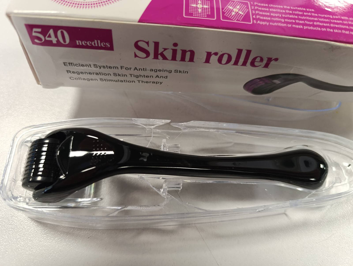 306673 - OCHILIMA Derma Roller 0.75mm 540 Rrotull me Mikrogjilpëra Titaniumi për Fytyrën dhe Trupin, Rrotull Mikrodermabrazioni, përfshirë Kutinë e Ruajtjes