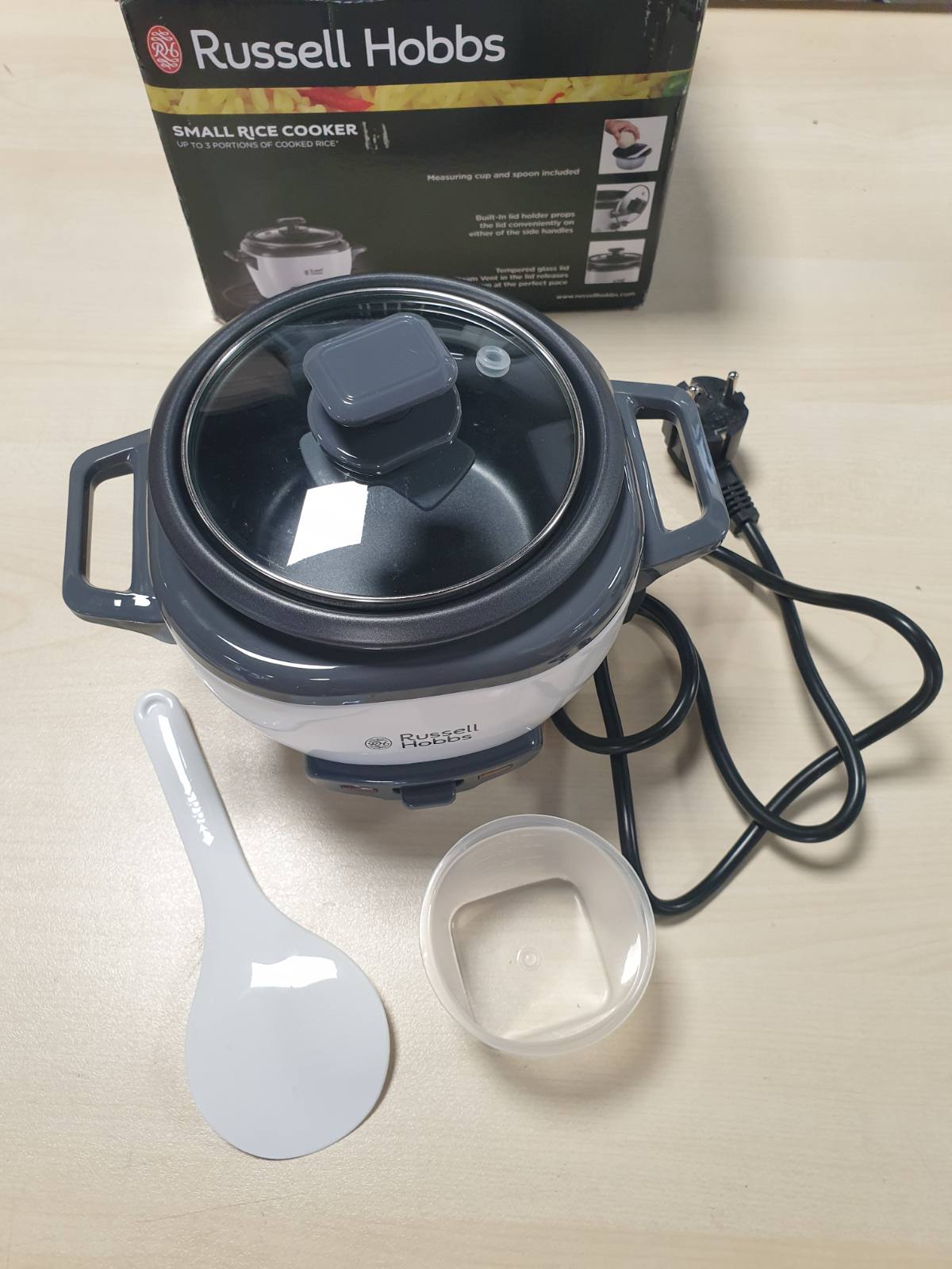 162482 - RUSSELL HOBBS Tenxhere Orizi 27020-56, Modeli Multifunksional, Jo-Ngjitës, Kapacitet 0.4L, Fuqia 200W, Funksion Mbajtjeje Ngrohtë, Për 3 Porcione (deri në 200g për porcion), Ideale për Individ ose Çift