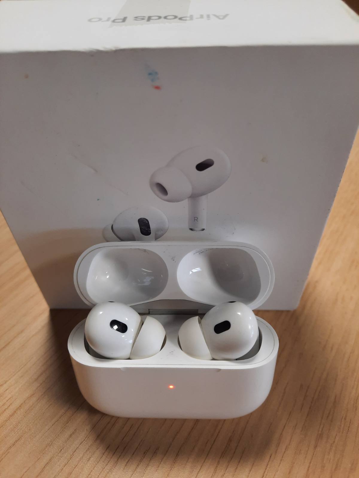 309432 - APPLE Kufje pa tel AirPods Pro 2, Bluetooth, anulim aktiv i zhurmës, i pajtueshëm me aparatin e dëgjimit, modalitet transparence, audio hapësinore e personalizuar, tingull me besnikëri të lartë, karikim USB-C