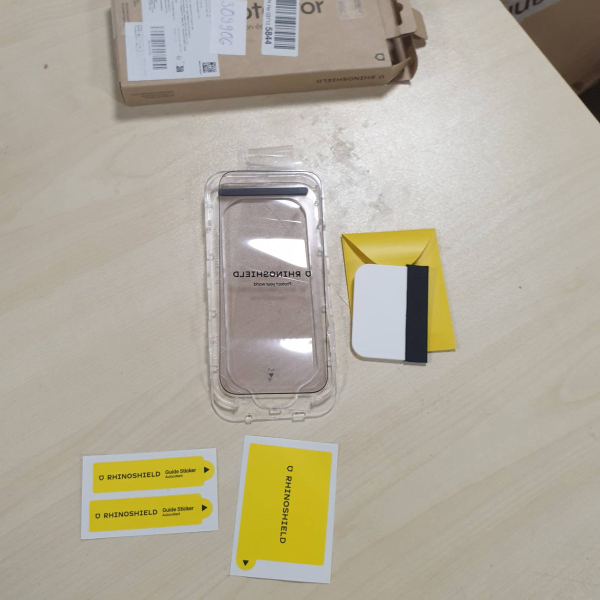 309906 - RHINOSHIELD Mbrojtës Ekrani prej Xhami të Temperuar për iPhone 17 Pro / 17/16 Pro