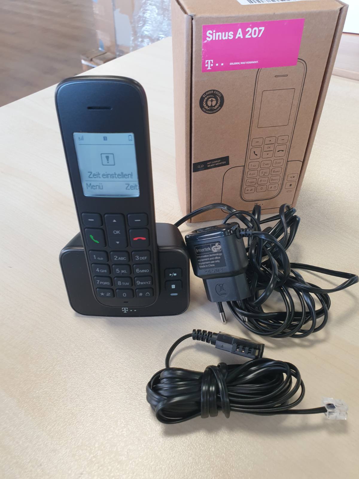 295824 - TELEKOM Sinus A 207 Telefon fiks DECT i Zi me sekretarinë telefonike, i pajtueshëm me Fritz!Box