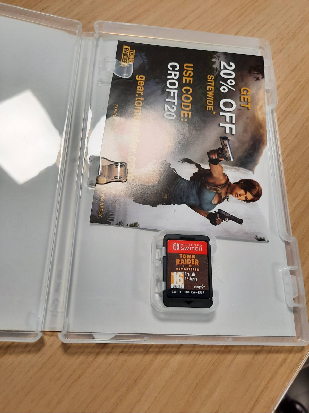 295198 - TOMB RAIDER 1-3 i Remasterizuar me Lara Croft - Switch