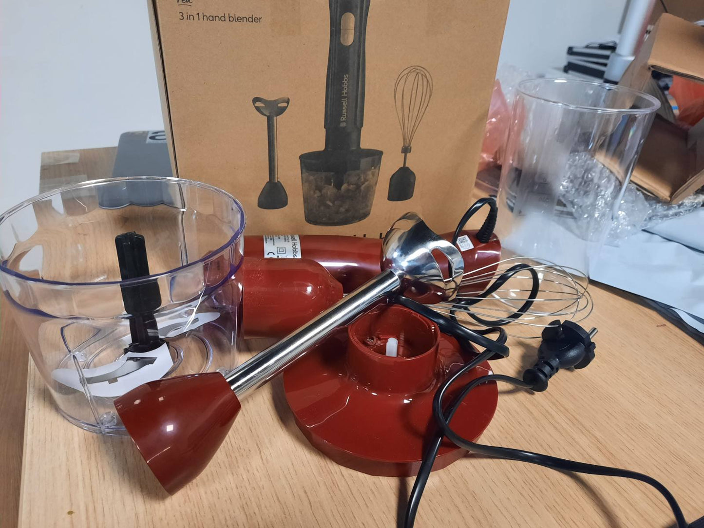 162424 - RUSSELL HOBBS BLENDER Dore 3-në-1 Desire, me rrihëse dhe grirëse, ngjyra e kuqe, kapacitet 600ml, pjesë të përshtatshme për lavastovilje, material tehe çeliku inox, 27142-56